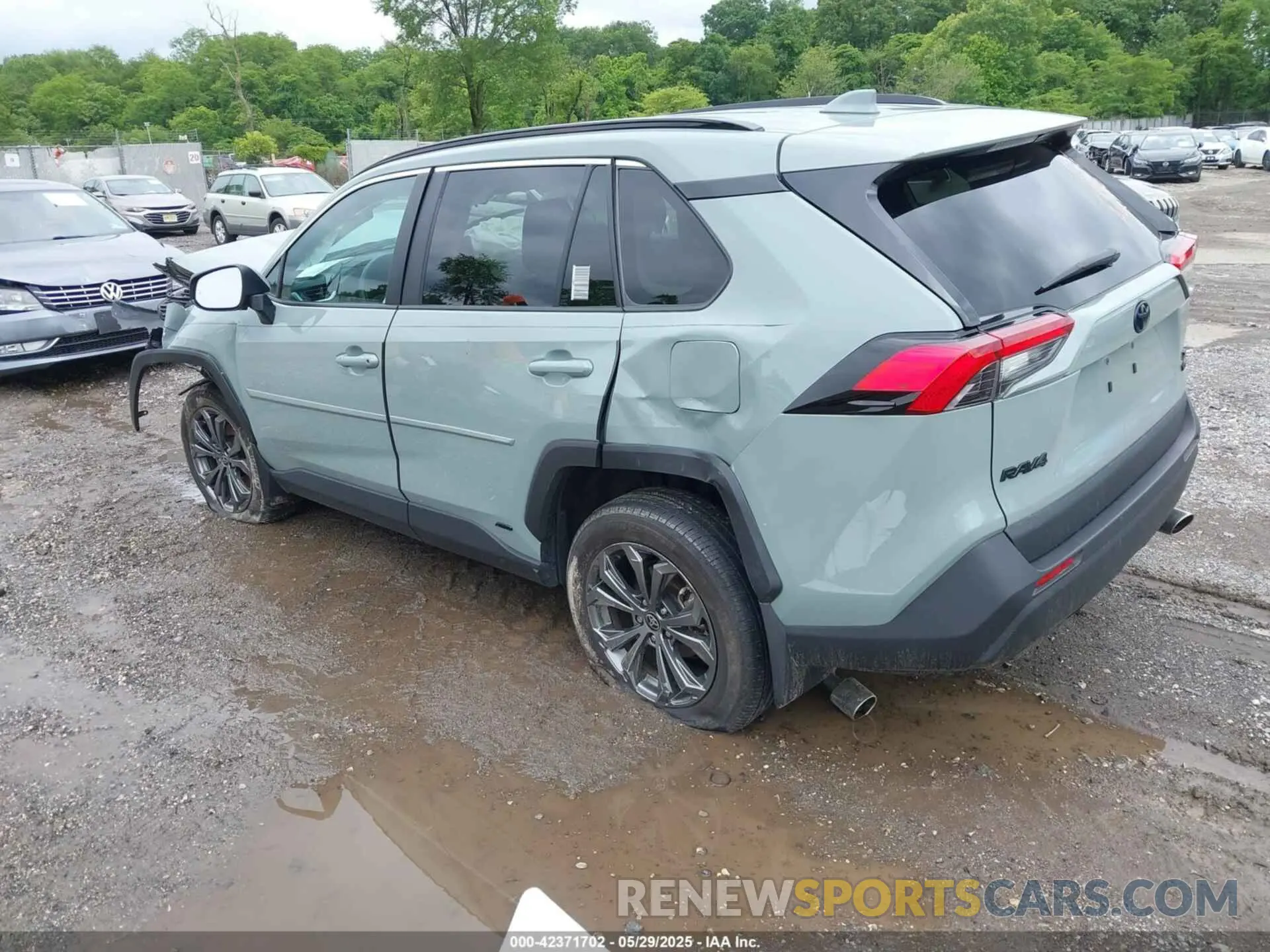 3 Photograph of a damaged car 4T3B6RFV1PU120135 TOYOTA RAV4 HYBRID 2023