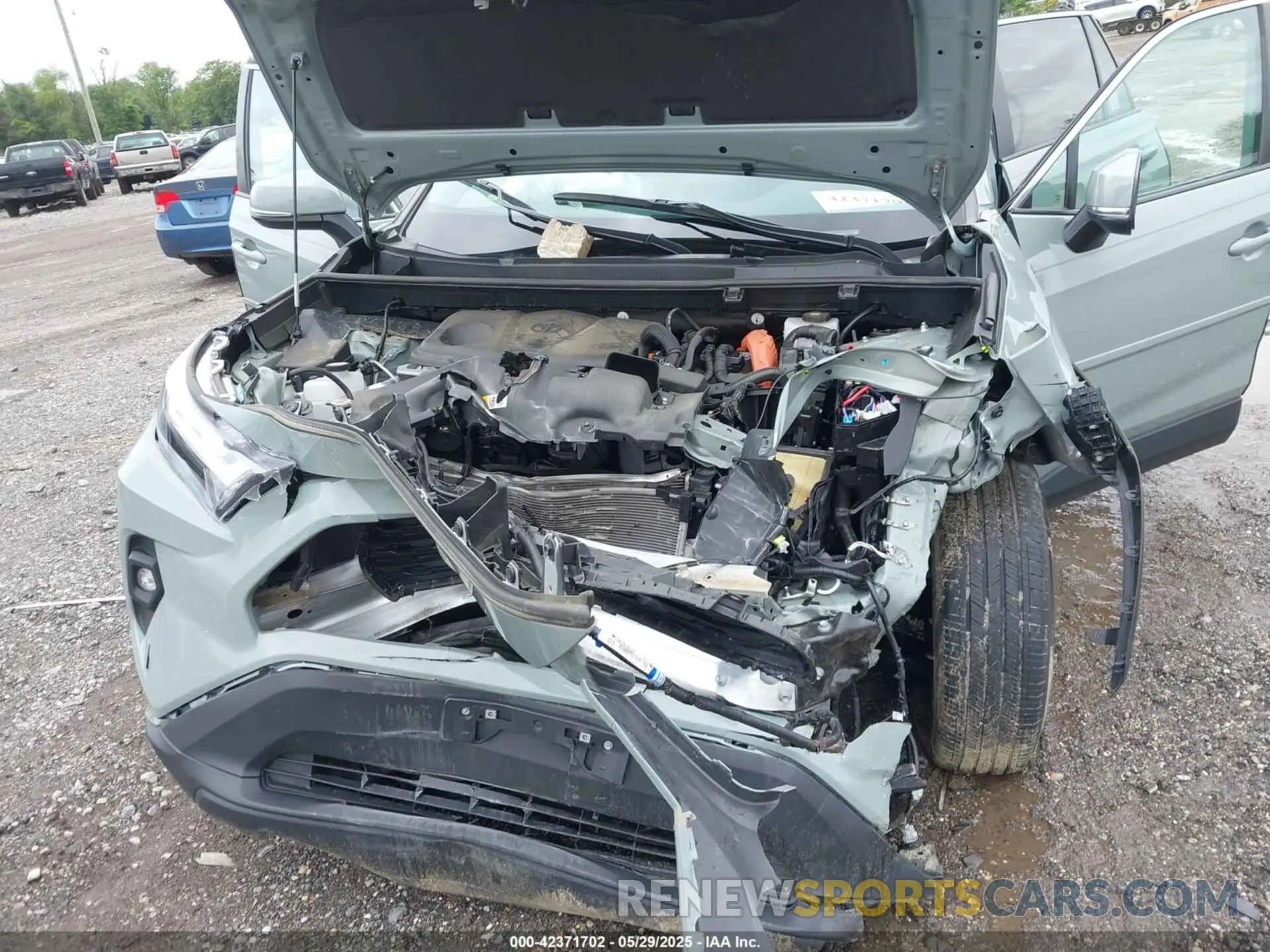 6 Photograph of a damaged car 4T3B6RFV1PU120135 TOYOTA RAV4 HYBRID 2023