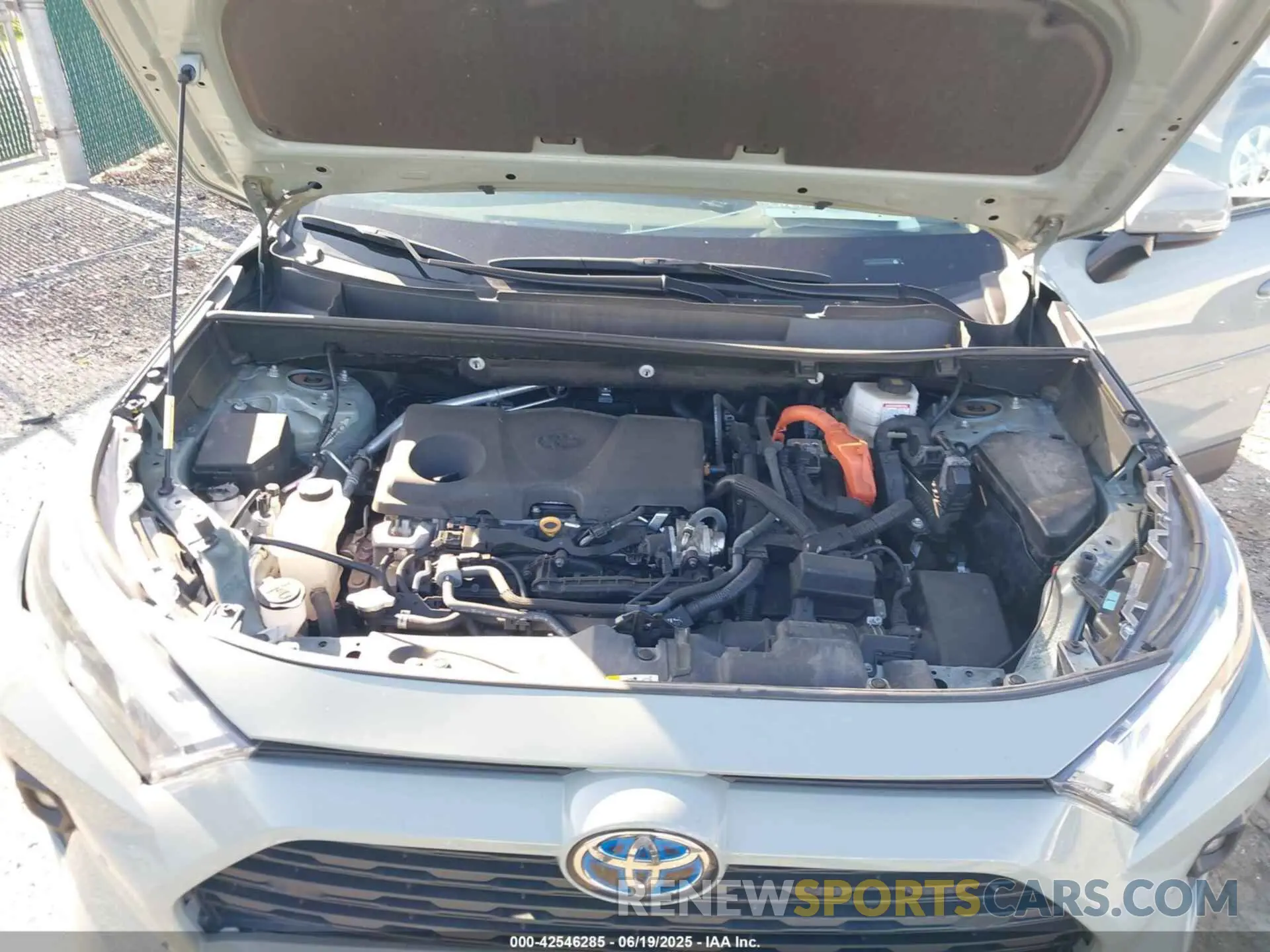 10 Photograph of a damaged car 4T3B6RFV2PU109578 TOYOTA RAV4 HYBRID 2023