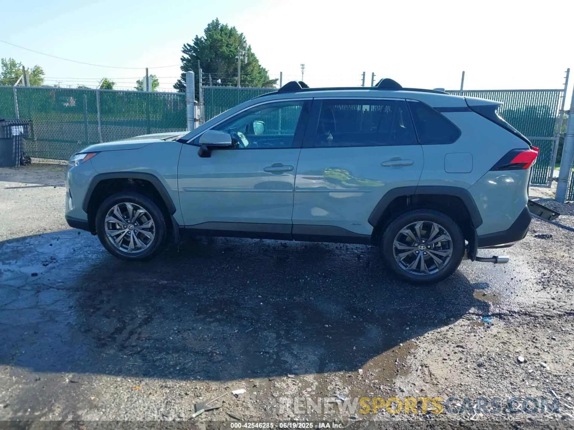 14 Photograph of a damaged car 4T3B6RFV2PU109578 TOYOTA RAV4 HYBRID 2023