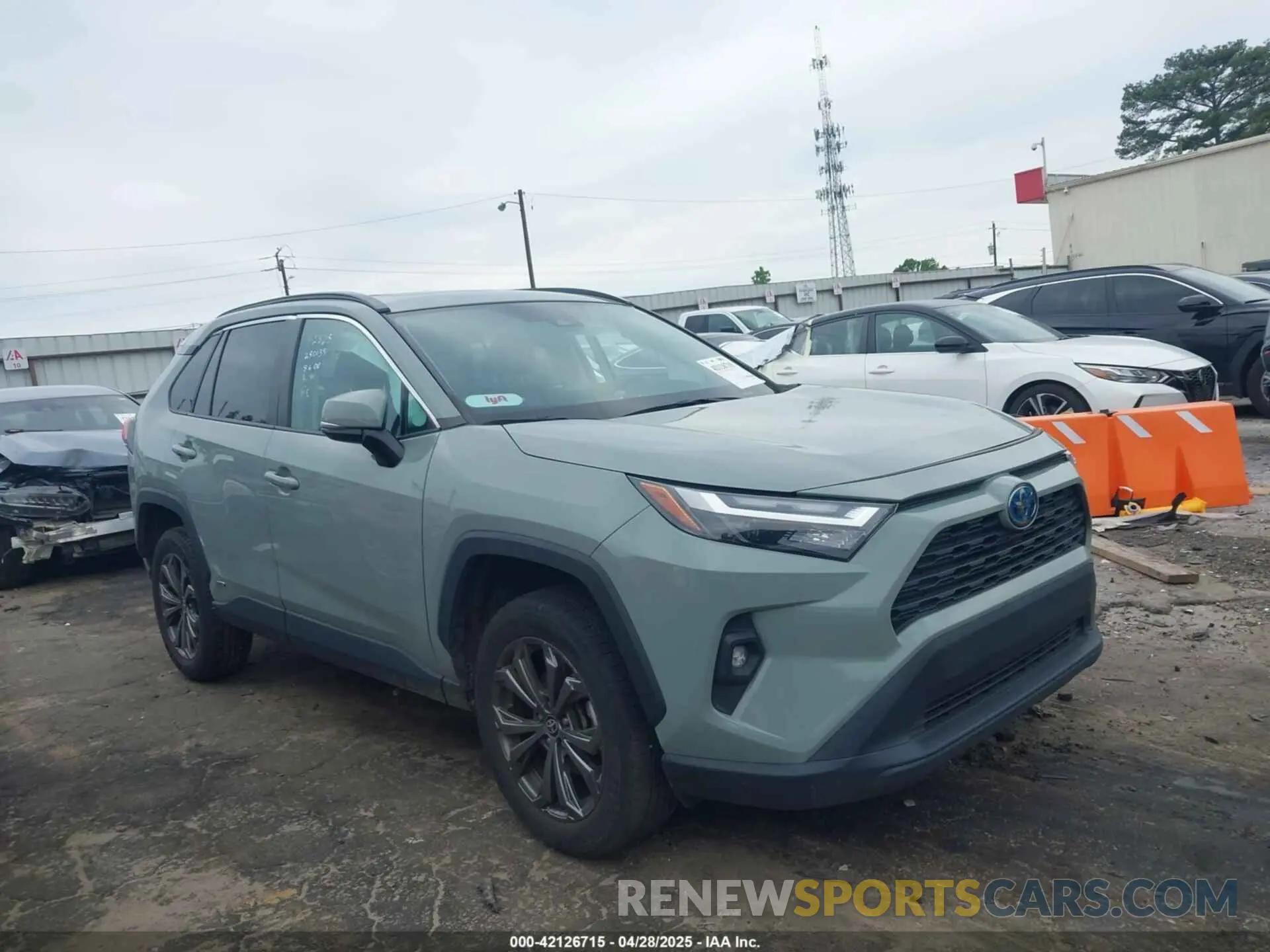 1 Photograph of a damaged car 4T3B6RFV3PU118600 TOYOTA RAV4 HYBRID 2023