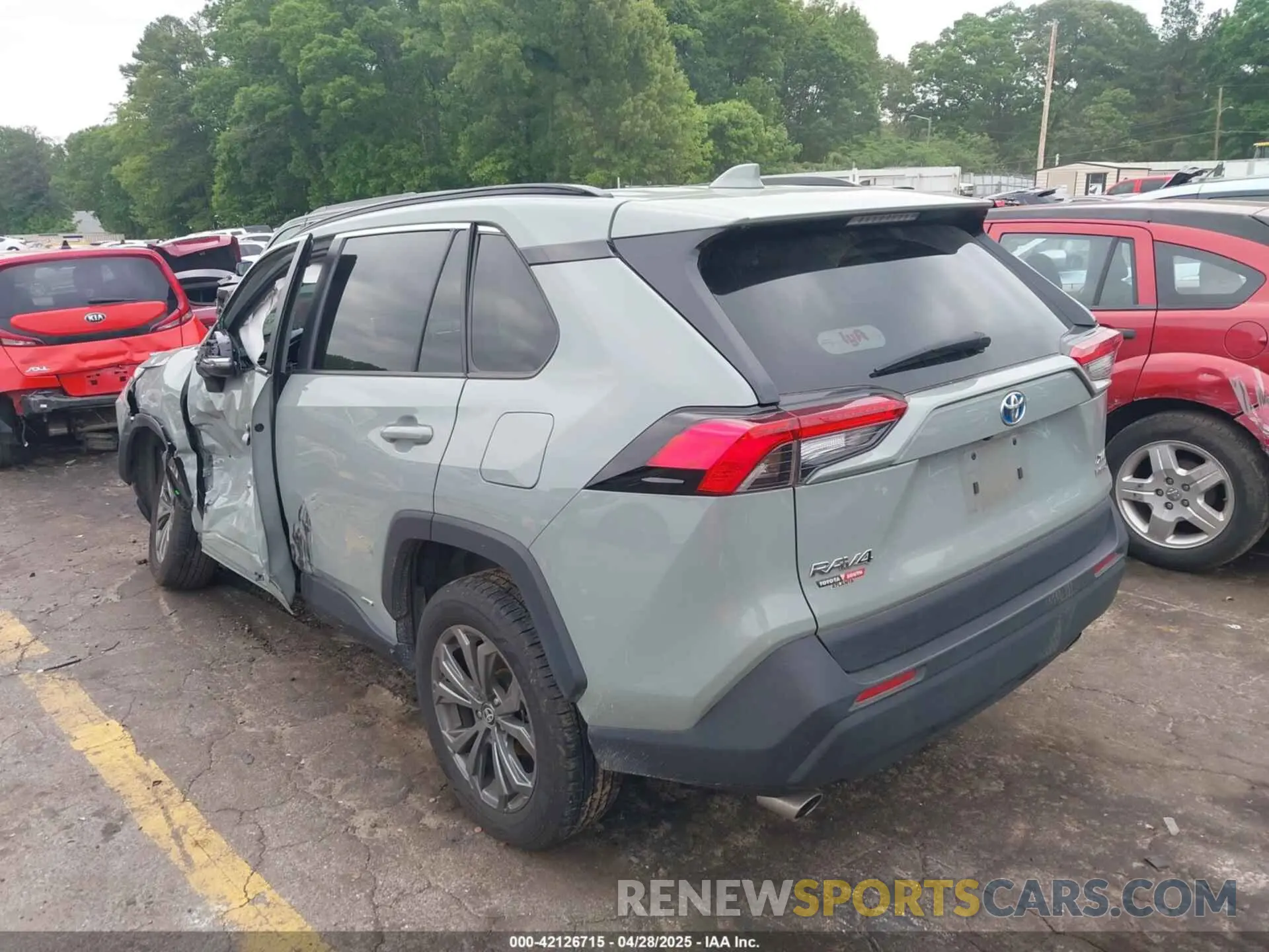 3 Photograph of a damaged car 4T3B6RFV3PU118600 TOYOTA RAV4 HYBRID 2023