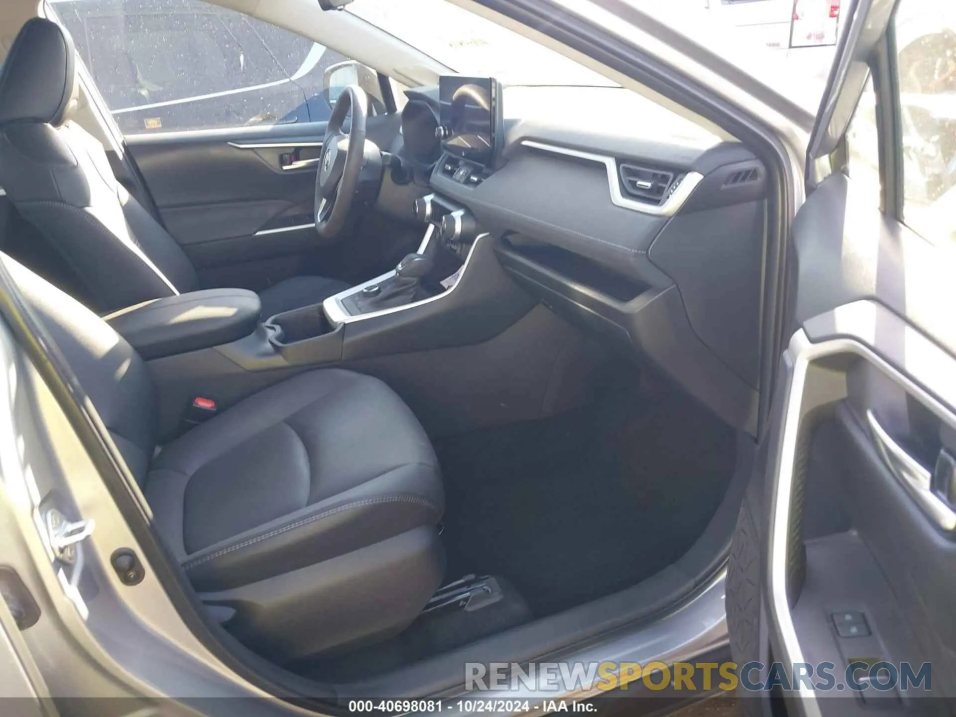 5 Photograph of a damaged car 4T3B6RFV4PU135826 TOYOTA RAV4 HYBRID 2023