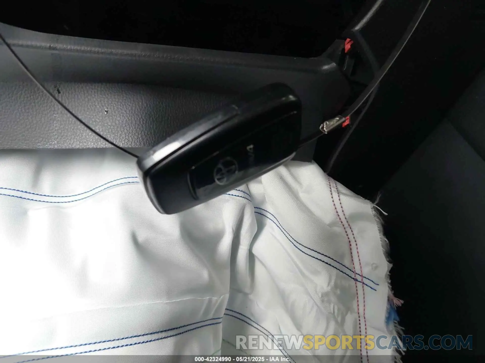 11 Photograph of a damaged car 4T3B6RFV6PU126643 TOYOTA RAV4 HYBRID 2023
