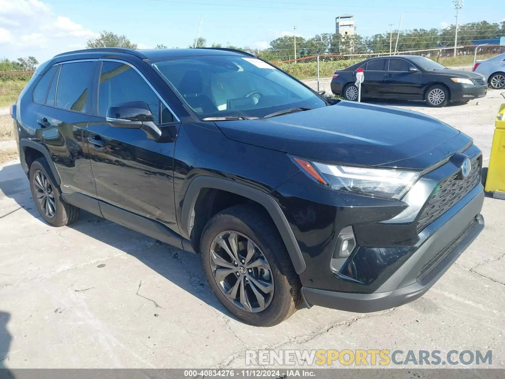 1 Photograph of a damaged car 4T3B6RFV6PU136928 TOYOTA RAV4 HYBRID 2023