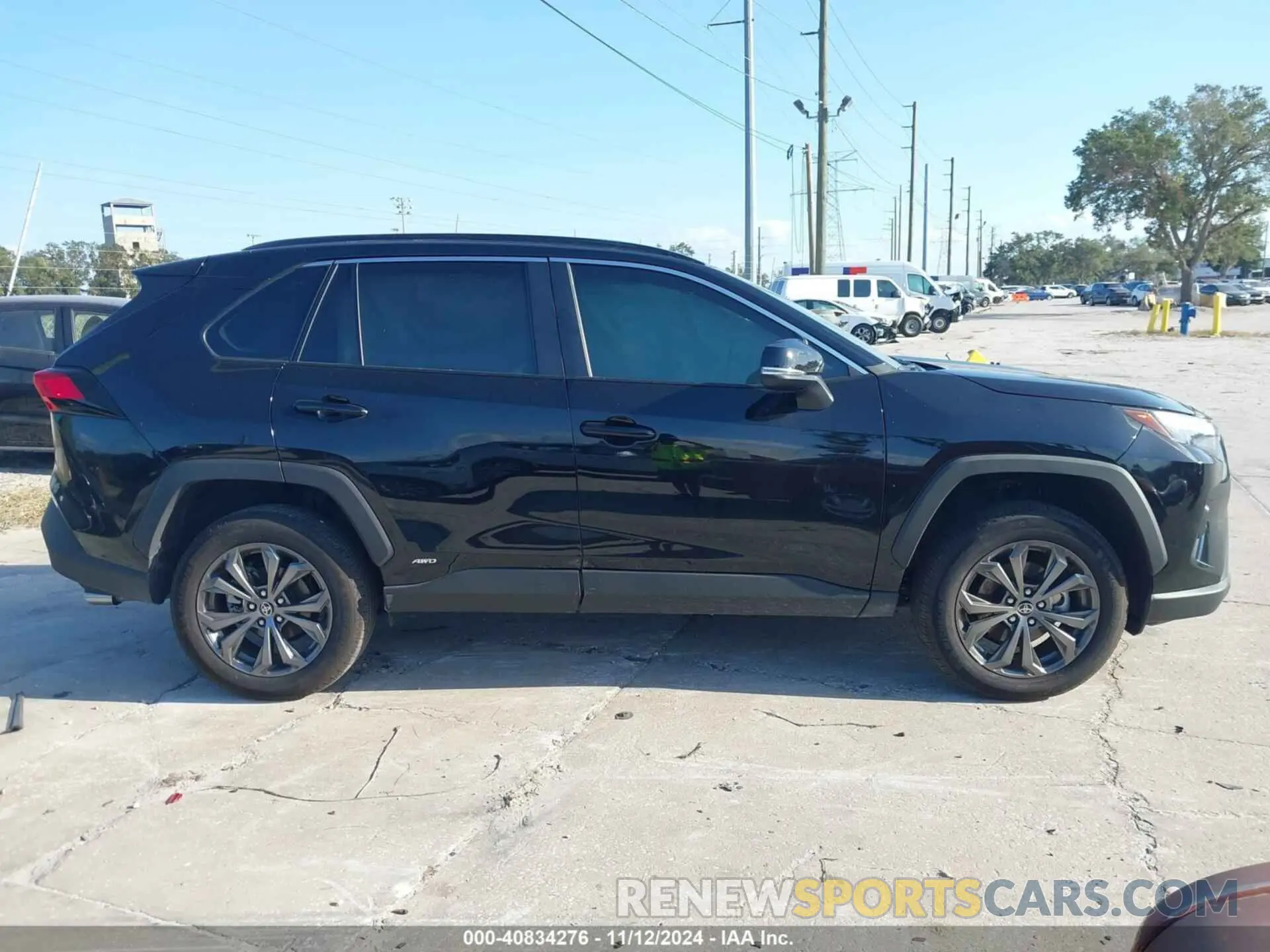 13 Photograph of a damaged car 4T3B6RFV6PU136928 TOYOTA RAV4 HYBRID 2023
