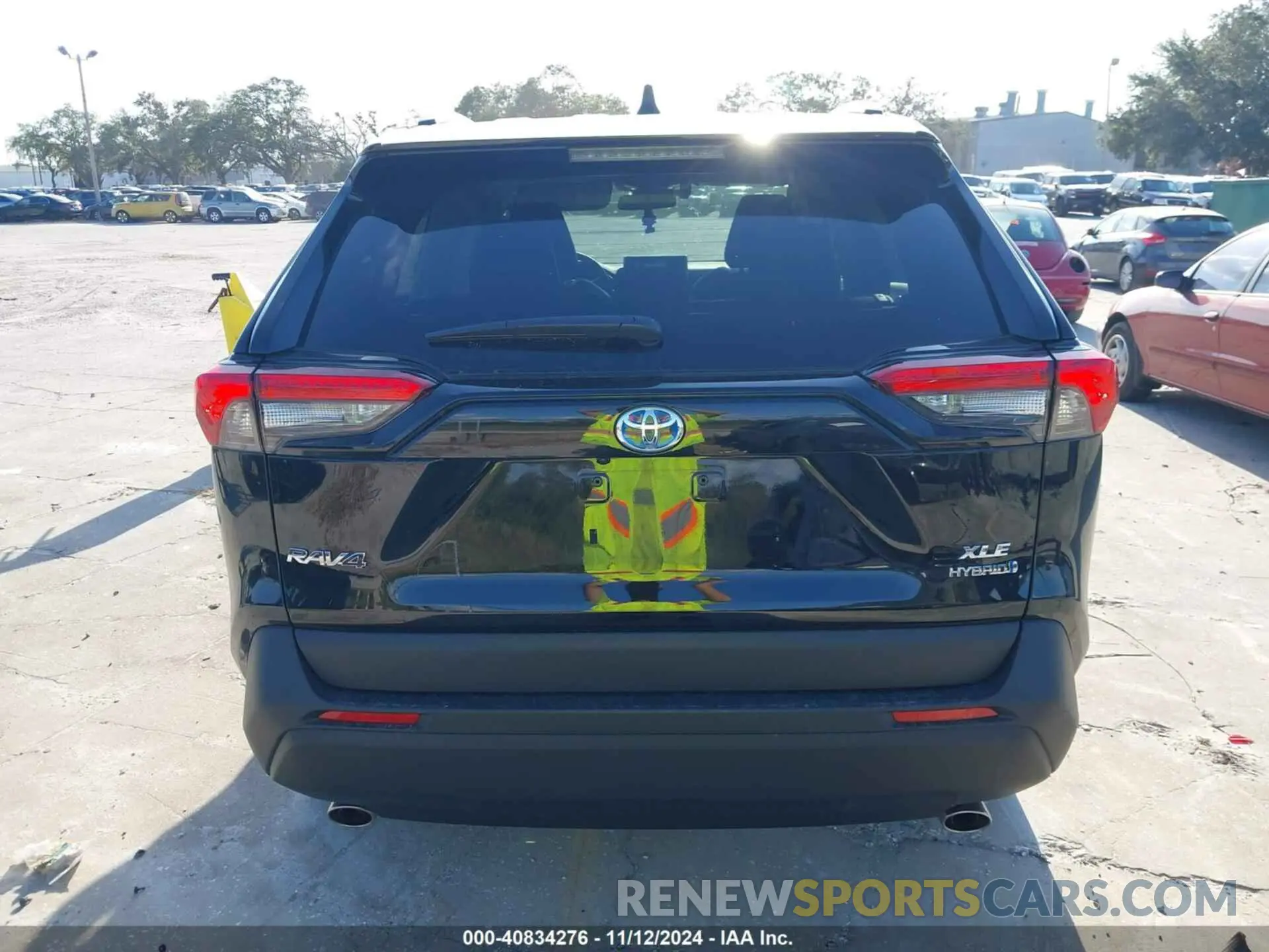 16 Photograph of a damaged car 4T3B6RFV6PU136928 TOYOTA RAV4 HYBRID 2023