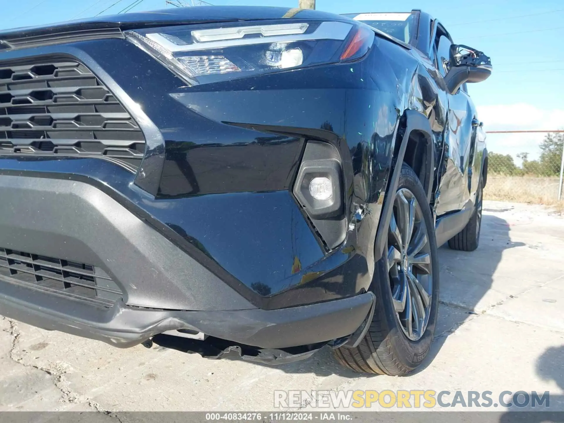 18 Photograph of a damaged car 4T3B6RFV6PU136928 TOYOTA RAV4 HYBRID 2023
