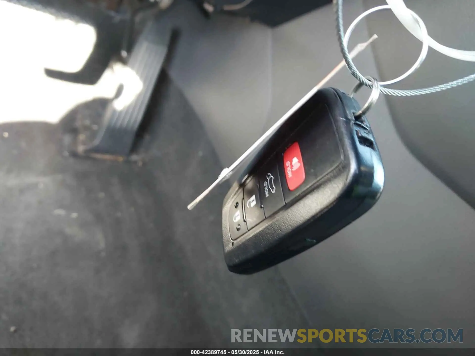 11 Photograph of a damaged car 4T3D6RFV1PU107670 TOYOTA RAV4 HYBRID 2023
