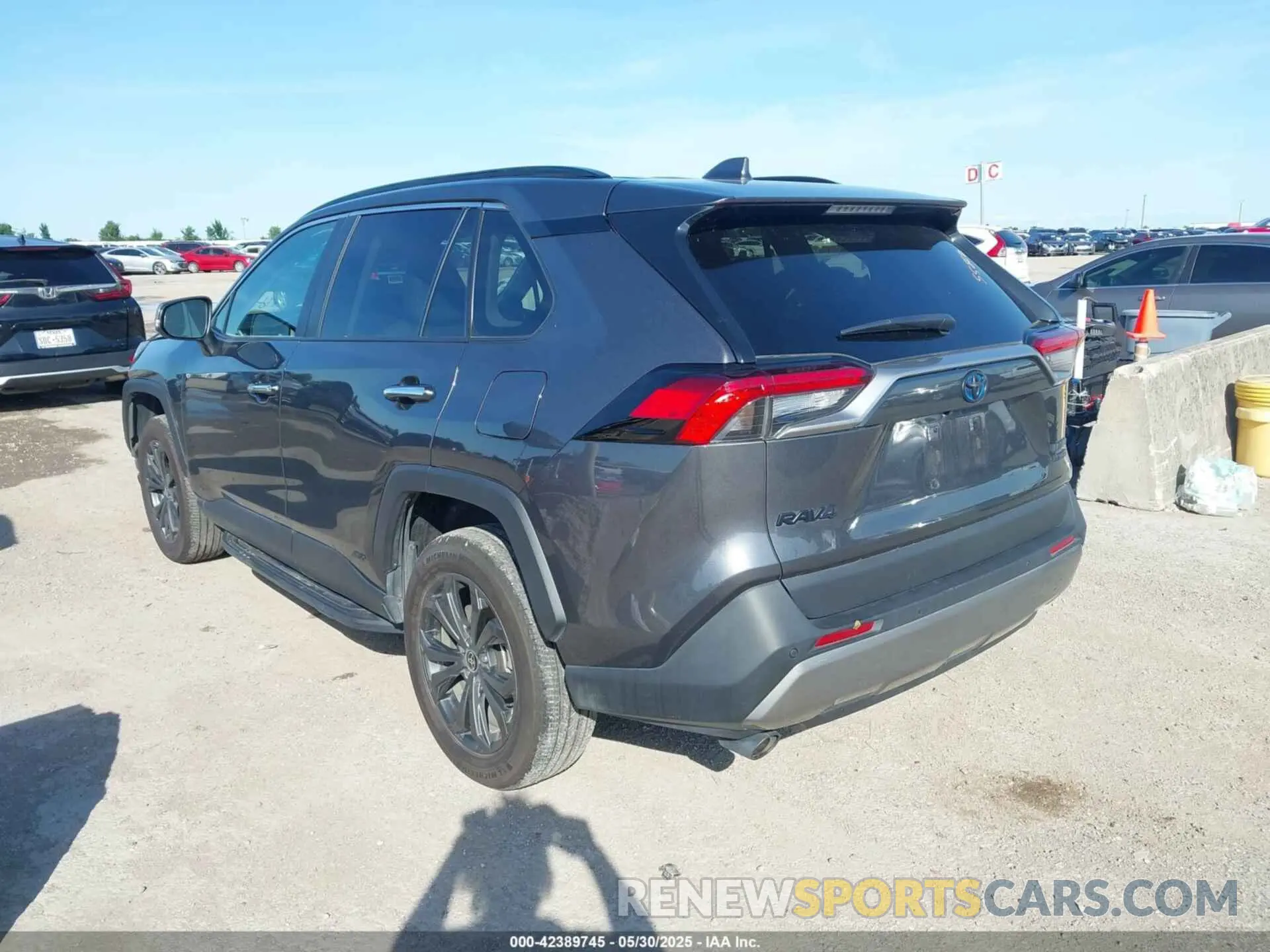 3 Photograph of a damaged car 4T3D6RFV1PU107670 TOYOTA RAV4 HYBRID 2023