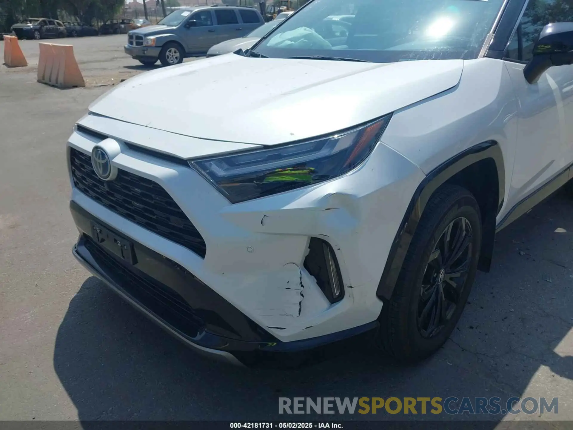 19 Photograph of a damaged car 4T3E6RFV0PU138218 TOYOTA RAV4 HYBRID 2023