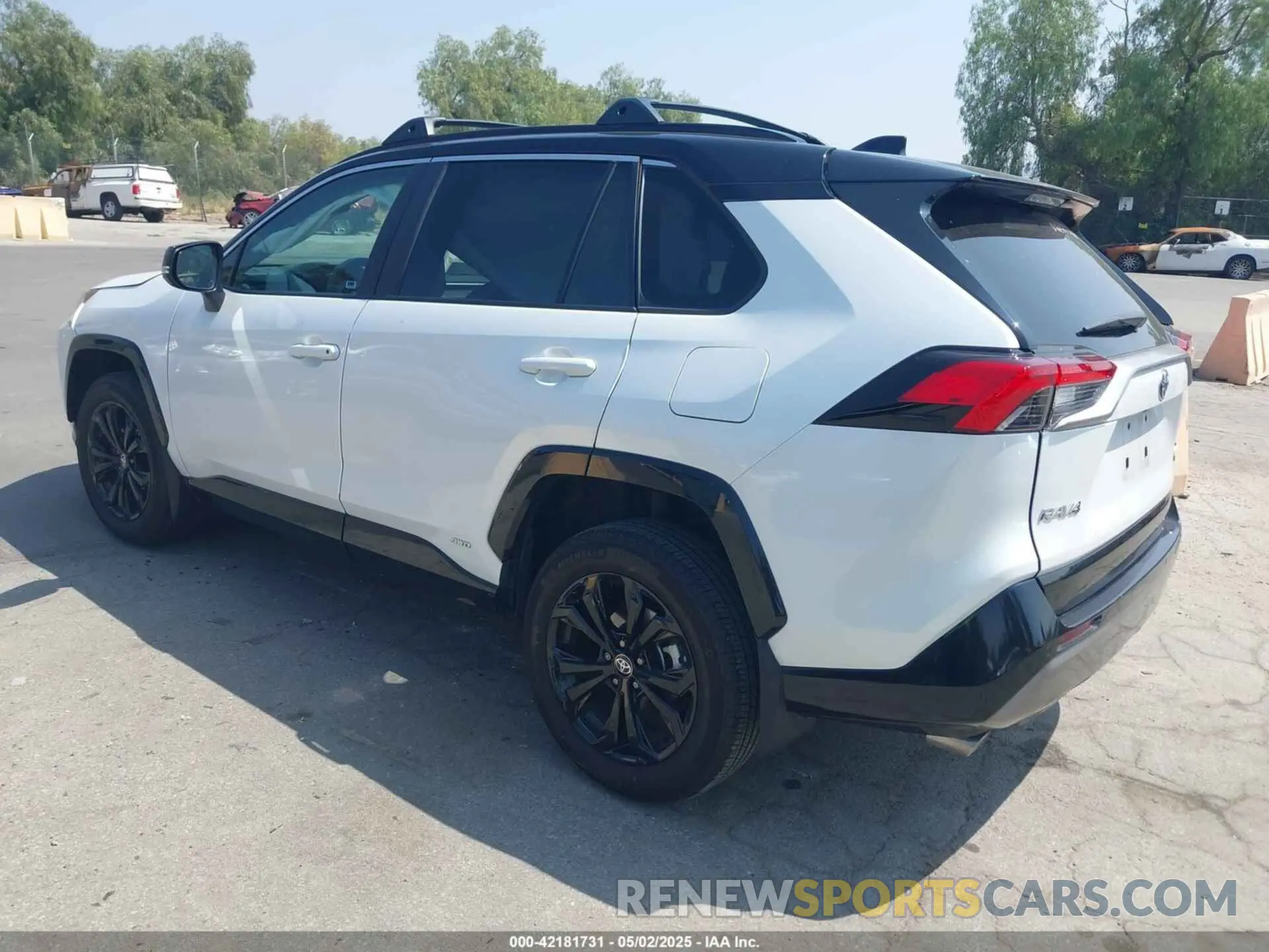 3 Photograph of a damaged car 4T3E6RFV0PU138218 TOYOTA RAV4 HYBRID 2023