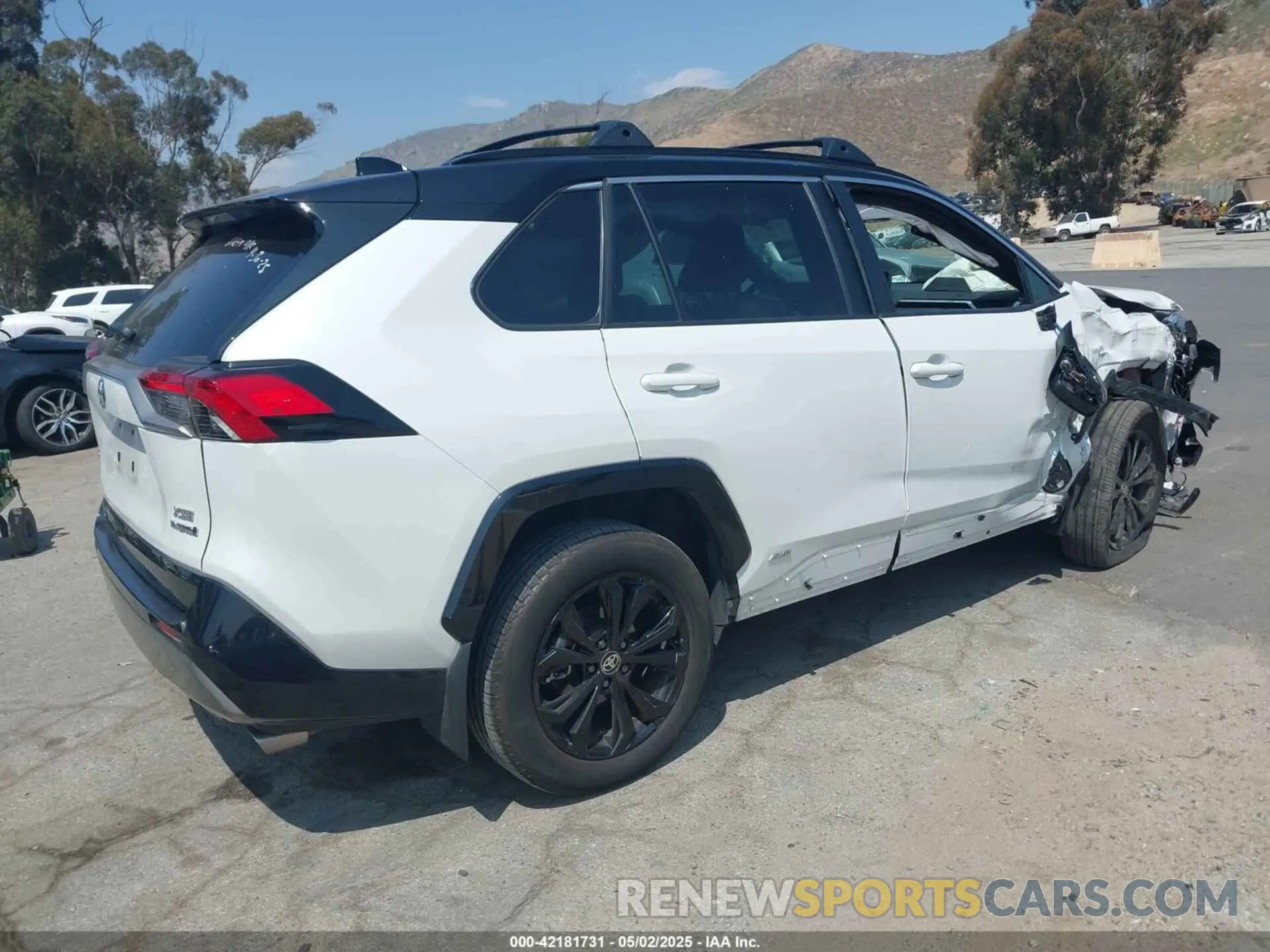 4 Photograph of a damaged car 4T3E6RFV0PU138218 TOYOTA RAV4 HYBRID 2023