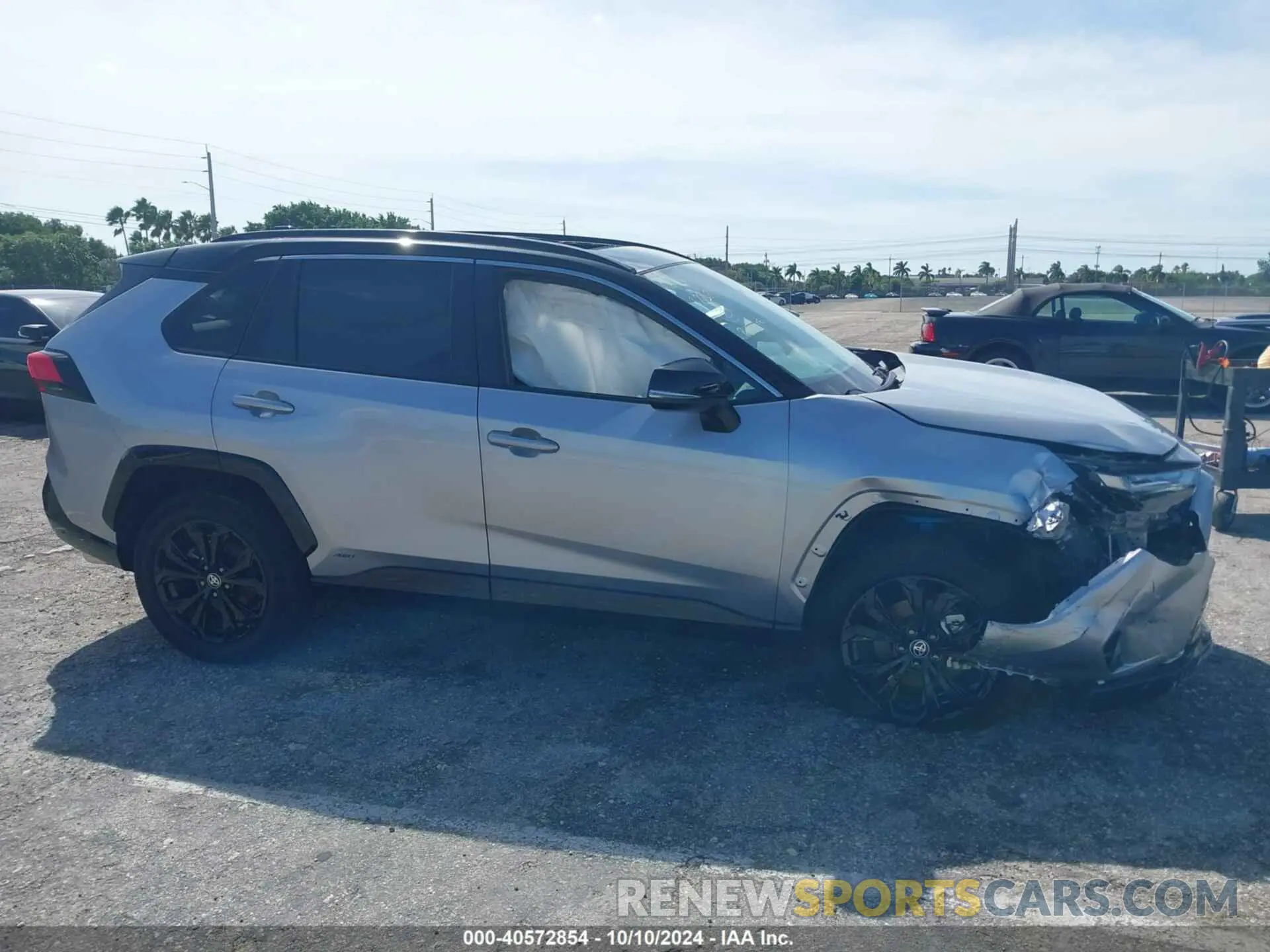 13 Photograph of a damaged car 4T3E6RFV1PU114574 TOYOTA RAV4 HYBRID 2023