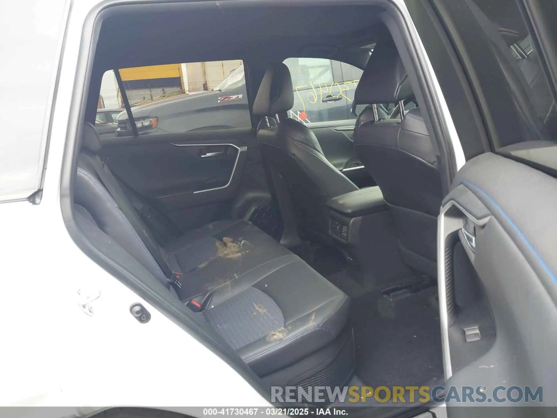 8 Photograph of a damaged car 4T3E6RFV3PU129786 TOYOTA RAV4 HYBRID 2023