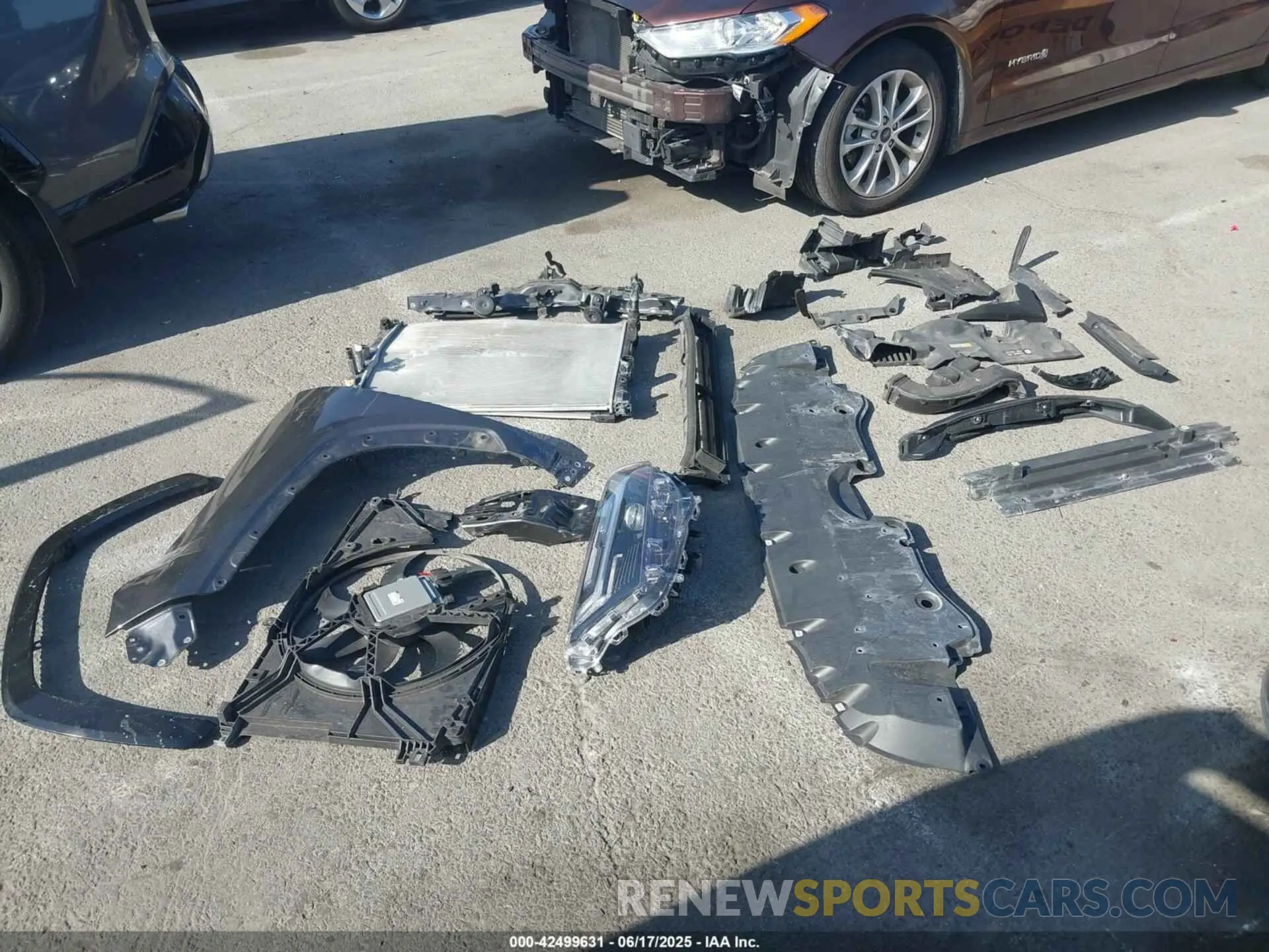 18 Photograph of a damaged car 4T3E6RFV6PU120175 TOYOTA RAV4 HYBRID 2023