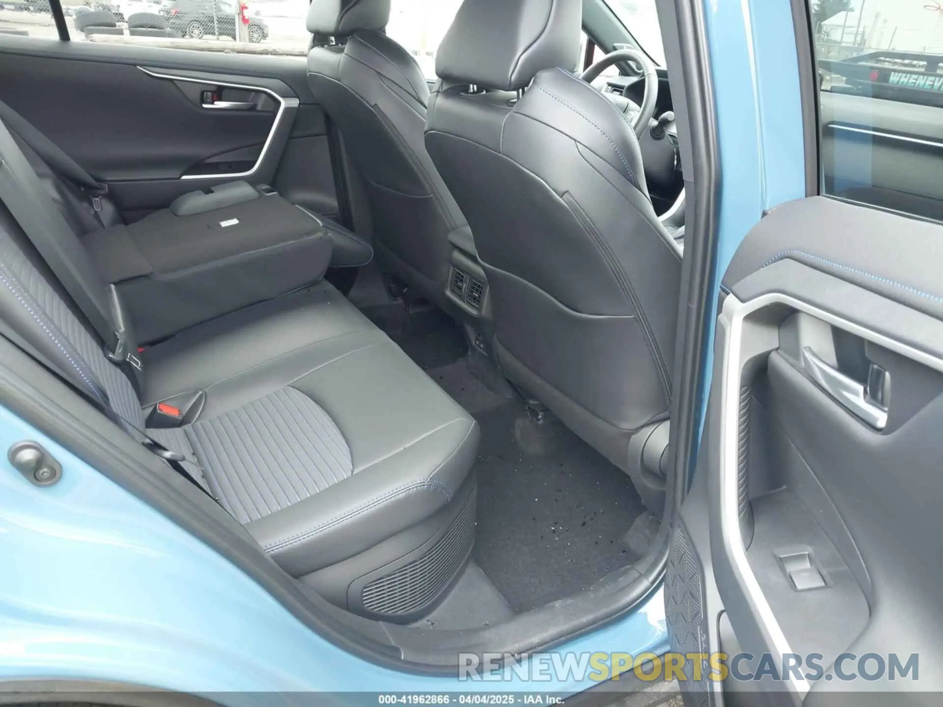 8 Photograph of a damaged car 4T3E6RFV7PU128463 TOYOTA RAV4 HYBRID 2023