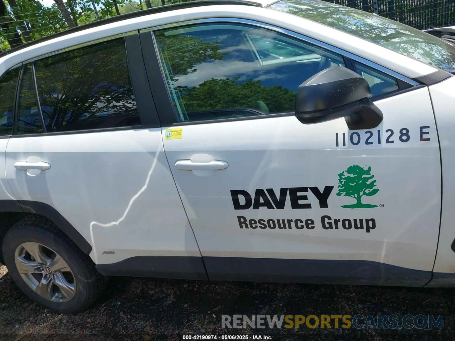 13 Photograph of a damaged car 4T3LWRFV6PU087654 TOYOTA RAV4 HYBRID 2023