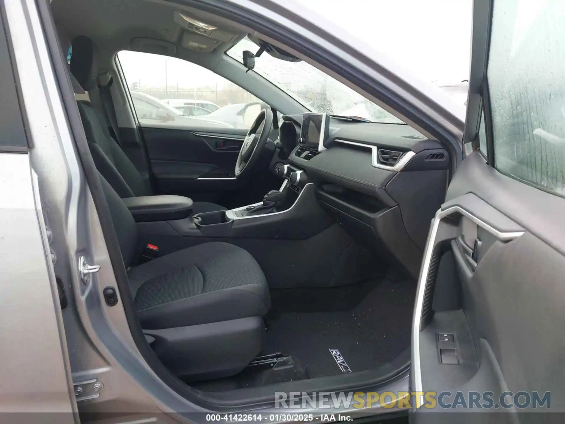 5 Photograph of a damaged car 4T3LWRFV6PU097682 TOYOTA RAV4 HYBRID 2023