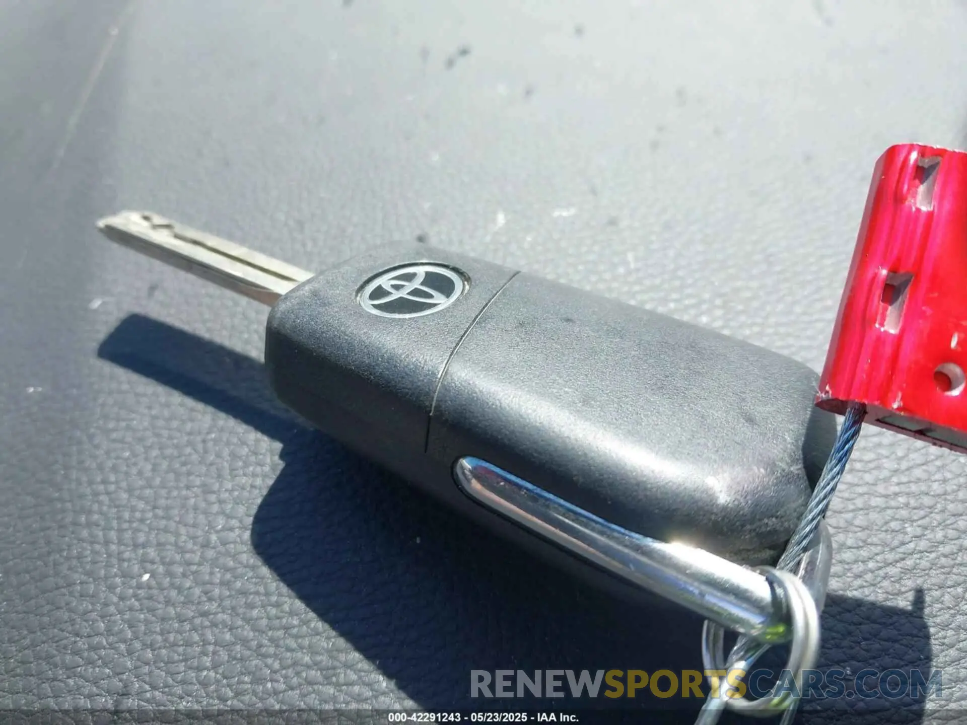 11 Photograph of a damaged car 4T3LWRFV8PU096260 TOYOTA RAV4 HYBRID 2023