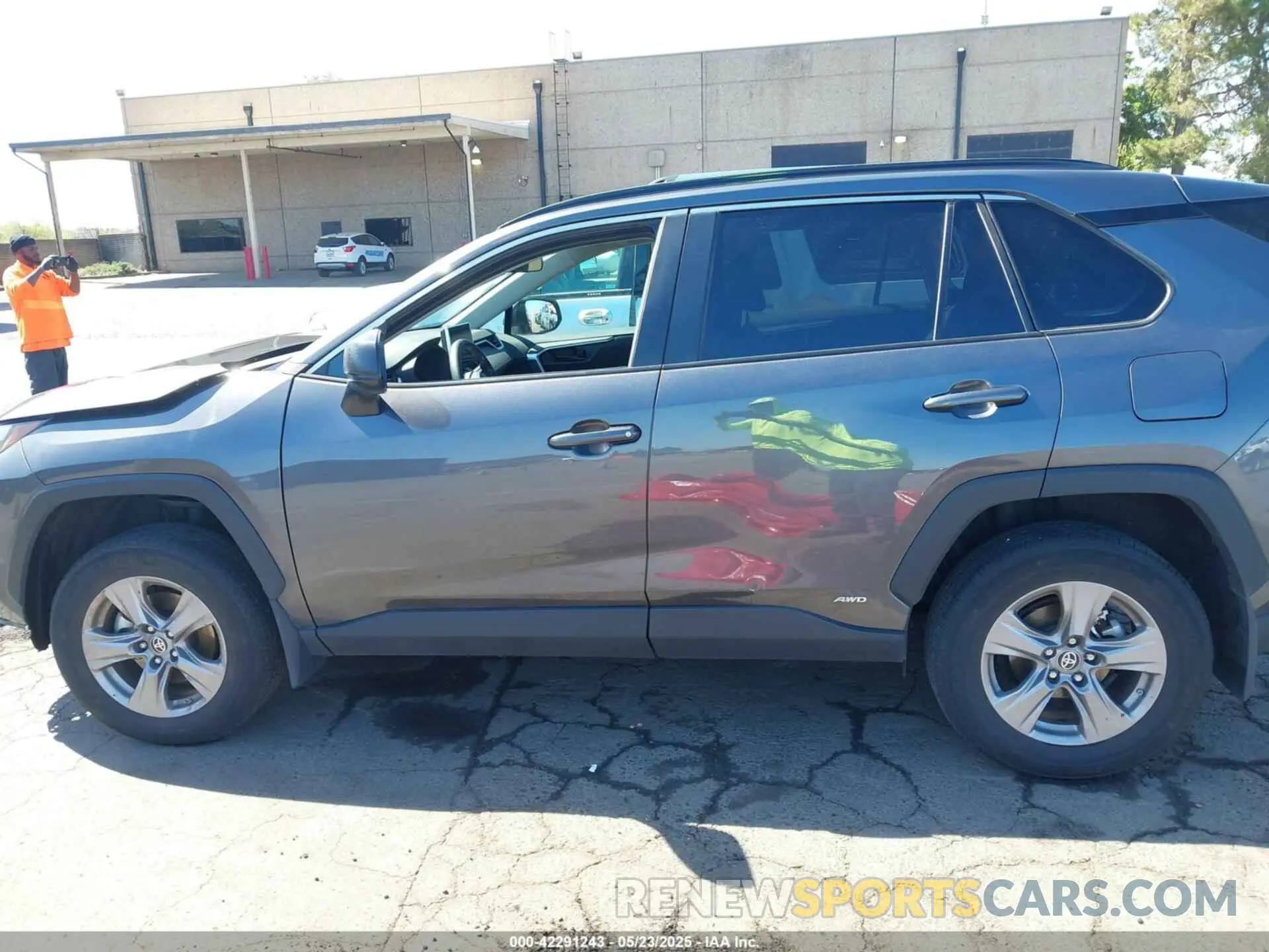 15 Photograph of a damaged car 4T3LWRFV8PU096260 TOYOTA RAV4 HYBRID 2023