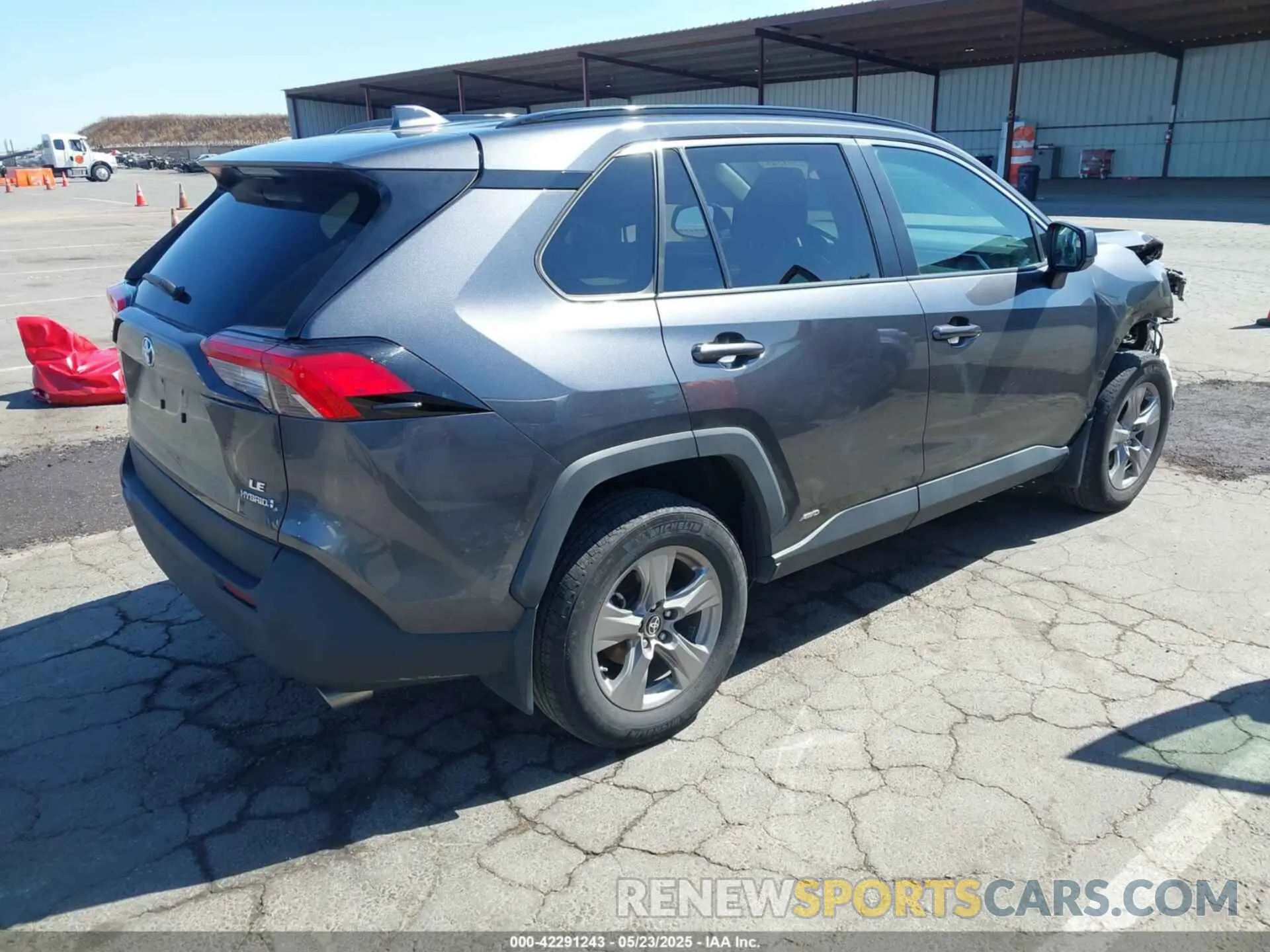 4 Photograph of a damaged car 4T3LWRFV8PU096260 TOYOTA RAV4 HYBRID 2023