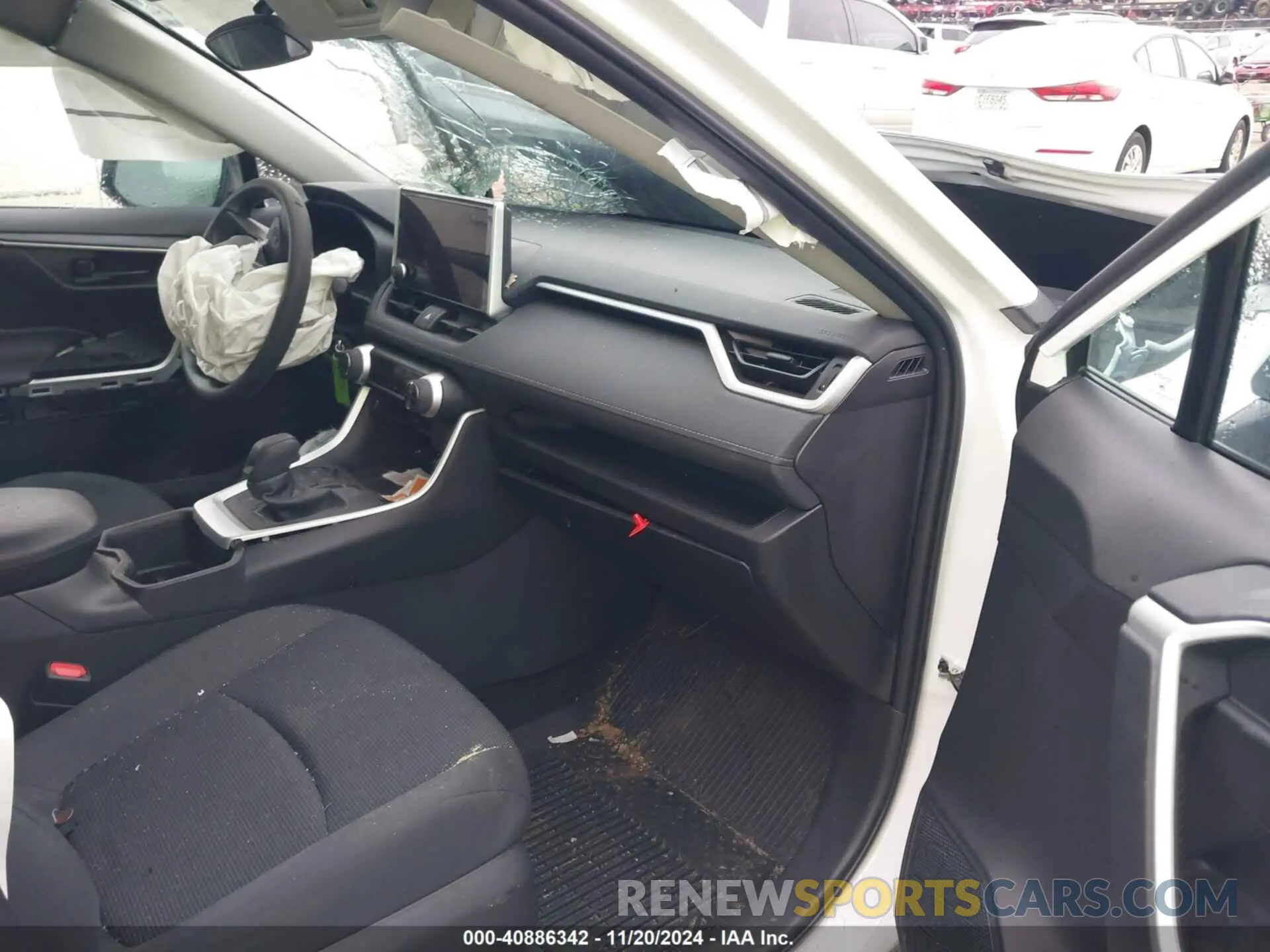 5 Photograph of a damaged car 4T3MWRFV3PU106939 TOYOTA RAV4 HYBRID 2023