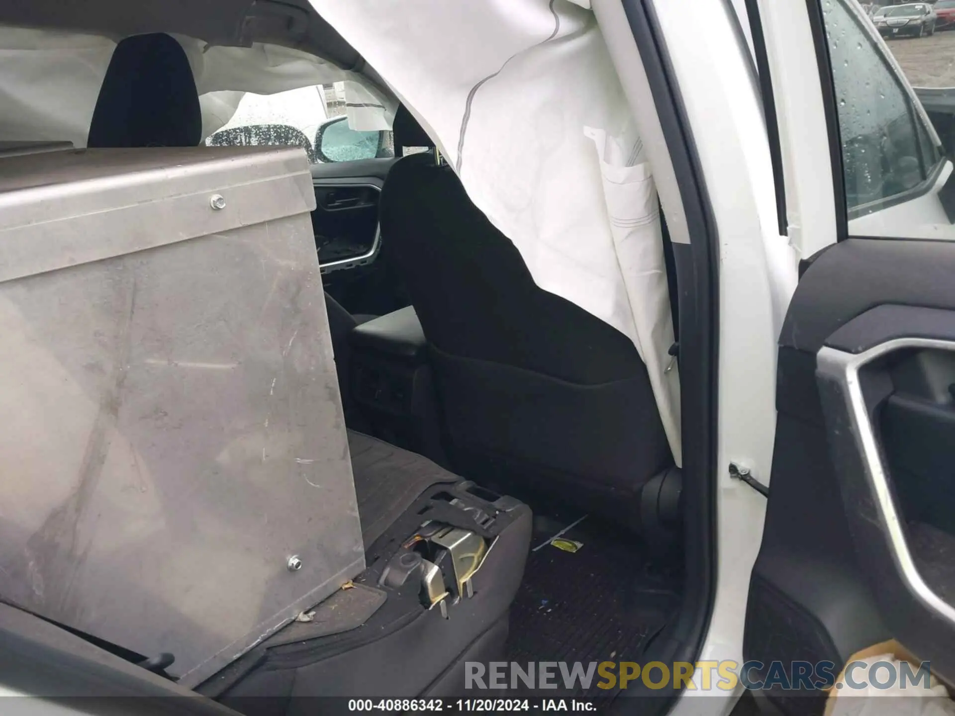 8 Photograph of a damaged car 4T3MWRFV3PU106939 TOYOTA RAV4 HYBRID 2023