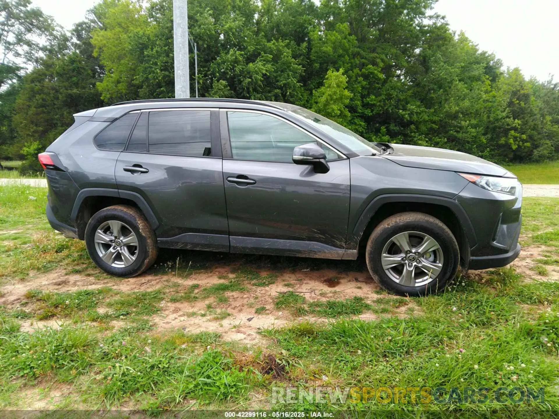 13 Photograph of a damaged car 4T3MWRFV4PU090900 TOYOTA RAV4 HYBRID 2023