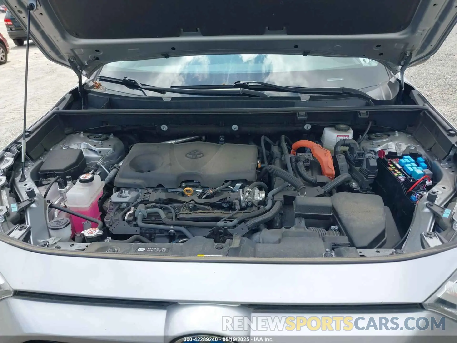 10 Photograph of a damaged car 4T3MWRFV8PU094433 TOYOTA RAV4 HYBRID 2023