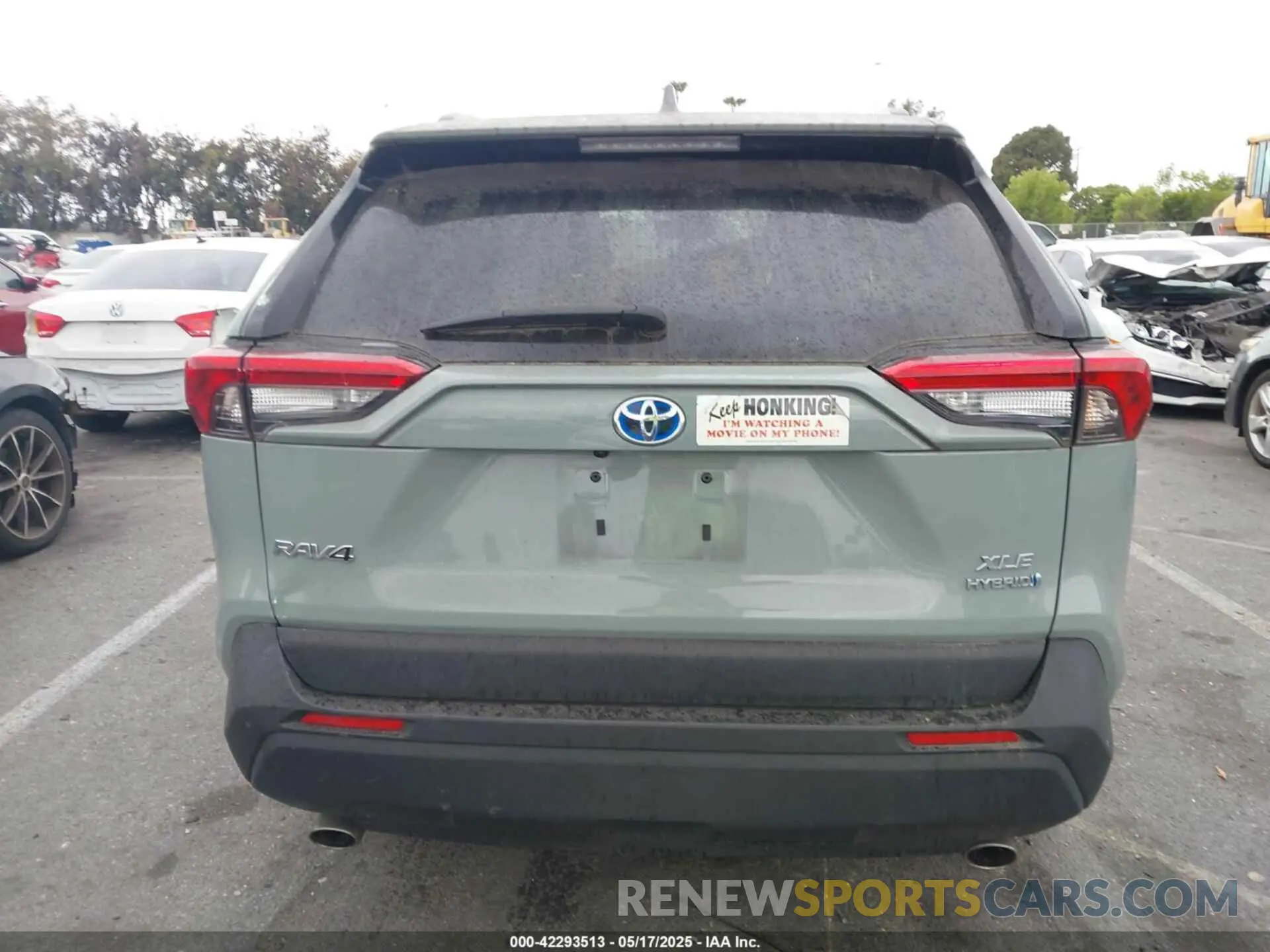 16 Photograph of a damaged car 4T3RWRFV3PU082518 TOYOTA RAV4 HYBRID 2023
