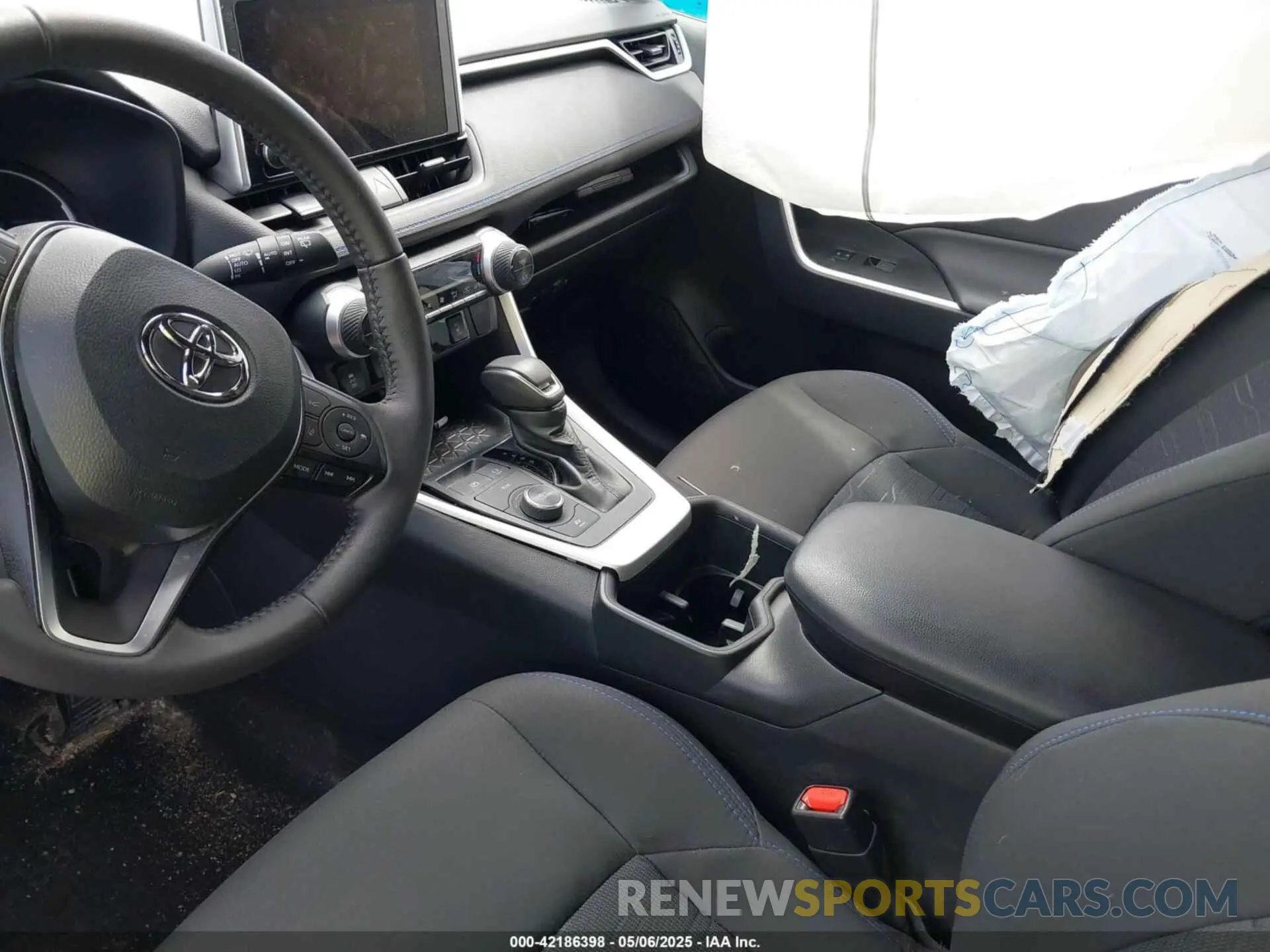 5 Photograph of a damaged car 4T3T6RFV1PU119314 TOYOTA RAV4 HYBRID 2023