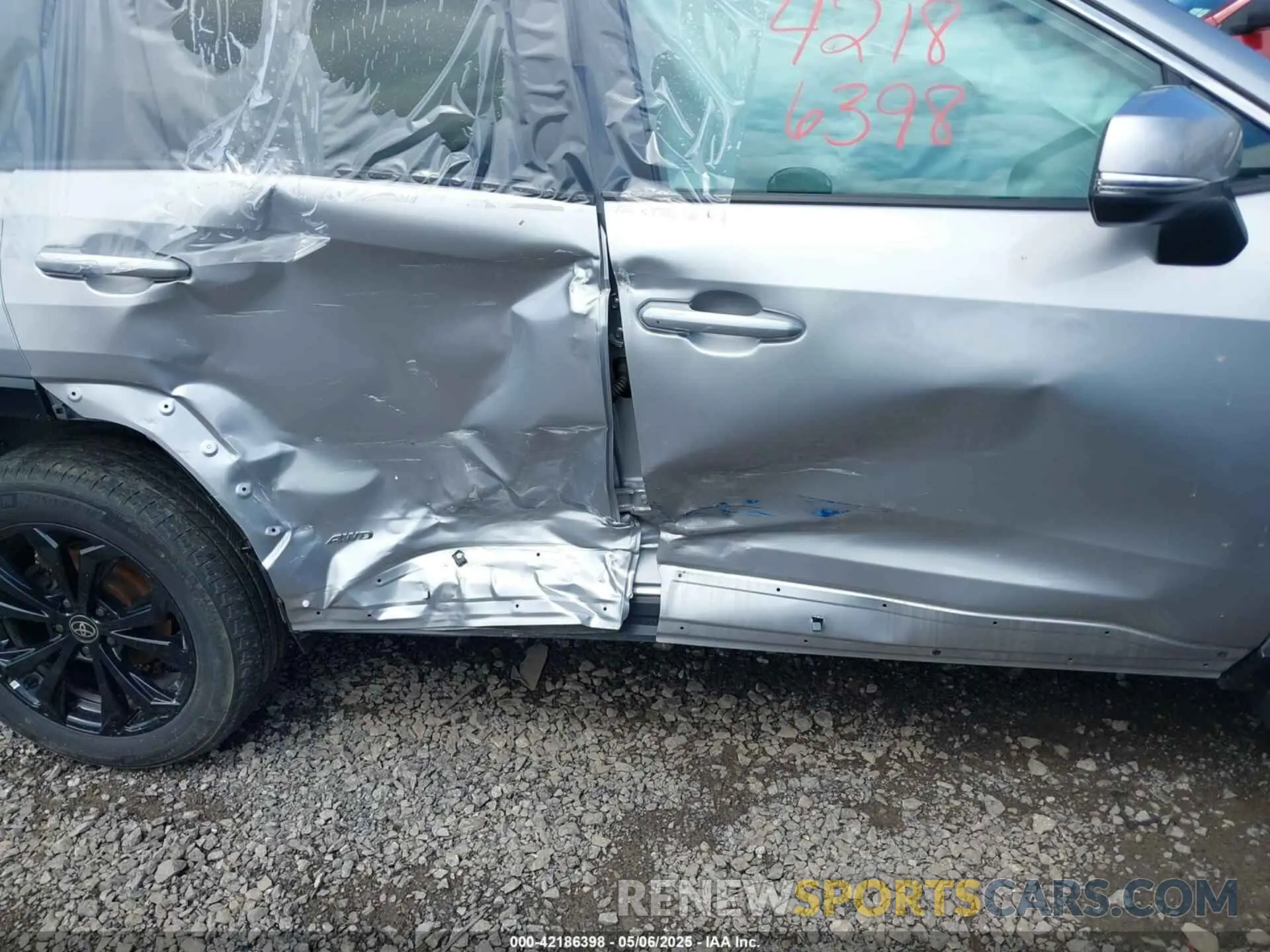 6 Photograph of a damaged car 4T3T6RFV1PU119314 TOYOTA RAV4 HYBRID 2023