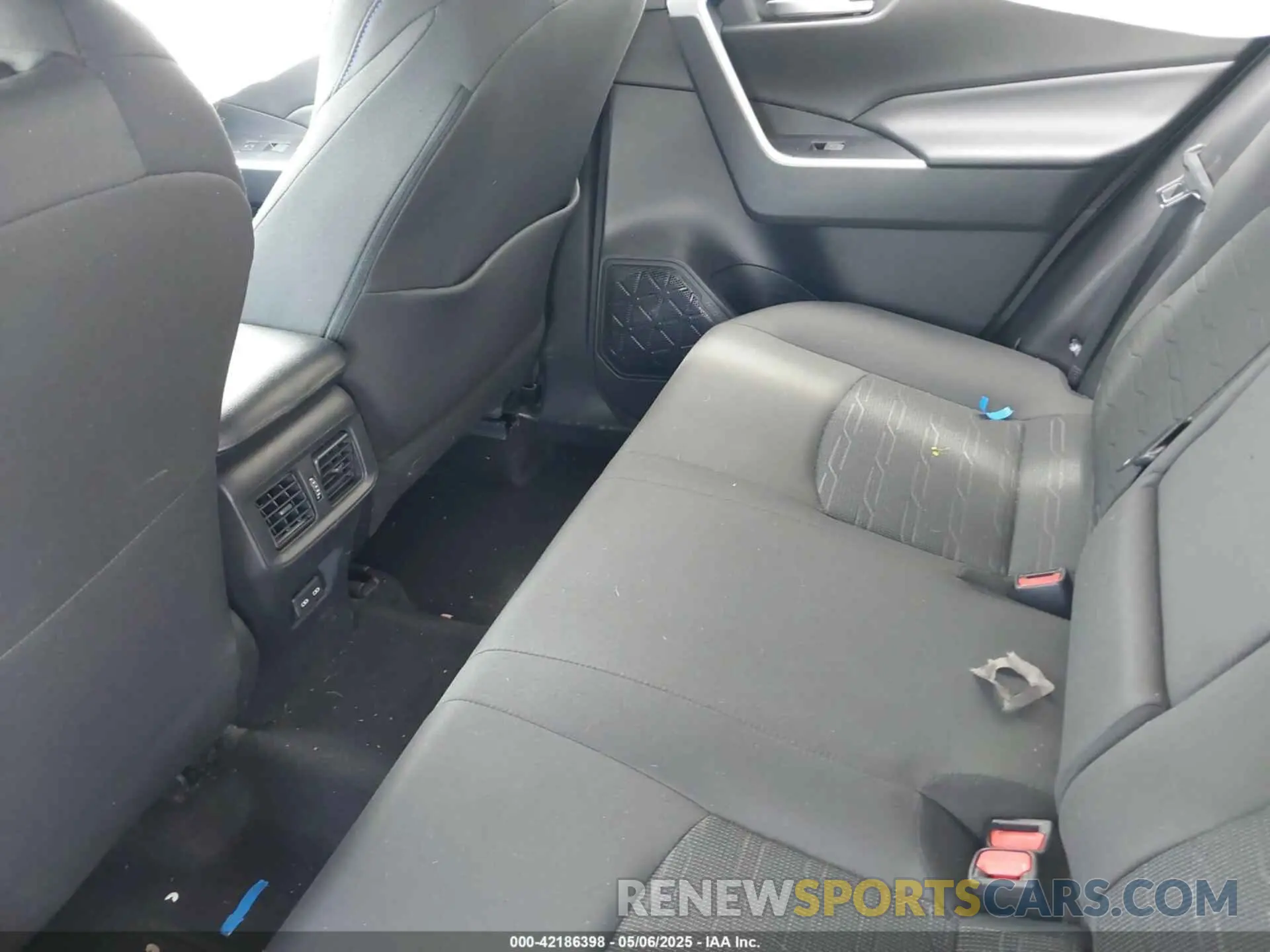 8 Photograph of a damaged car 4T3T6RFV1PU119314 TOYOTA RAV4 HYBRID 2023