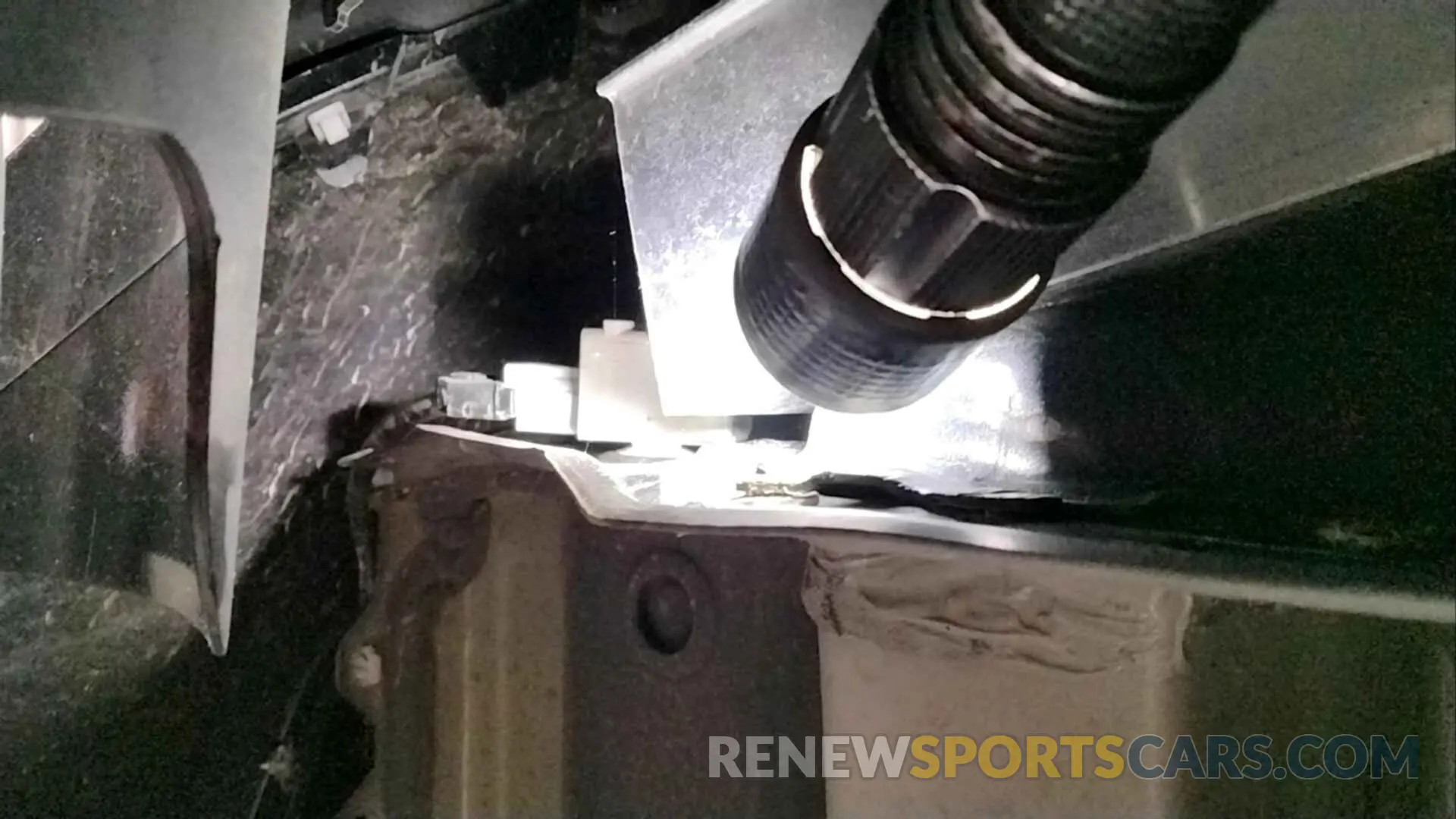 17 Photograph of a damaged car 4T3T6RFV9PU133364 TOYOTA RAV4 HYBRID 2023