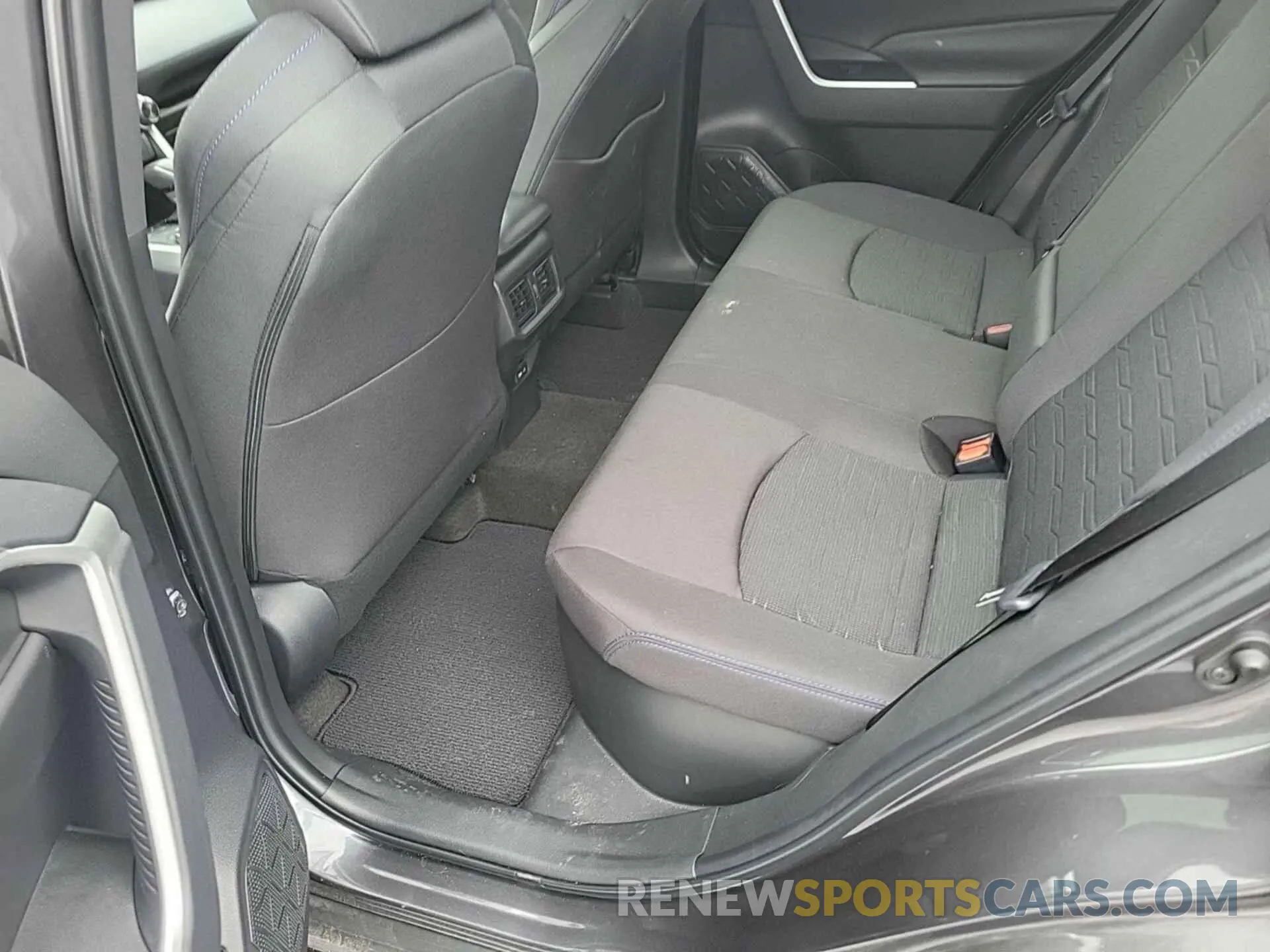 19 Photograph of a damaged car 4T3T6RFV9PU133364 TOYOTA RAV4 HYBRID 2023