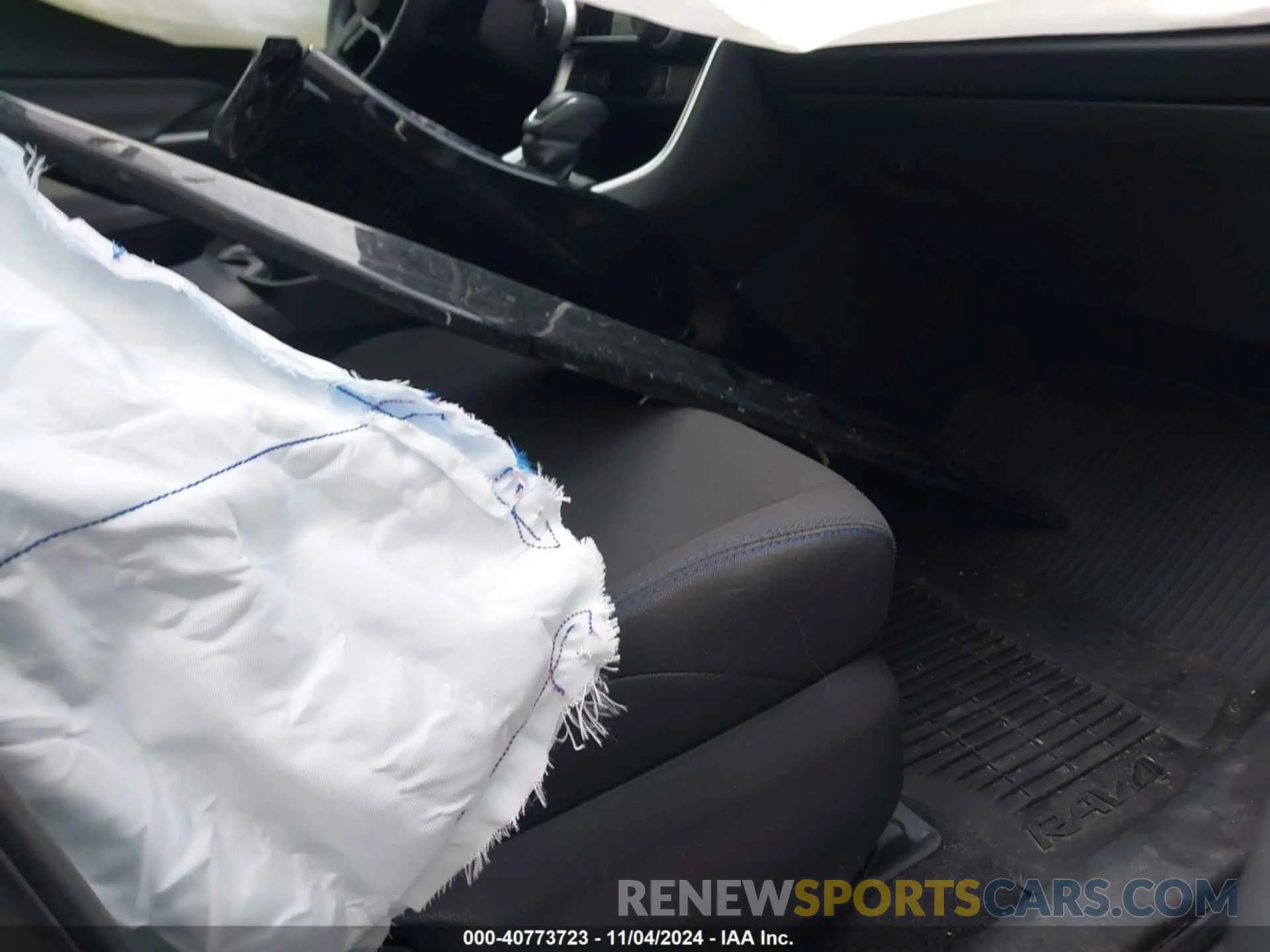 5 Photograph of a damaged car JTM16RFV0PD083927 TOYOTA RAV4 HYBRID 2023