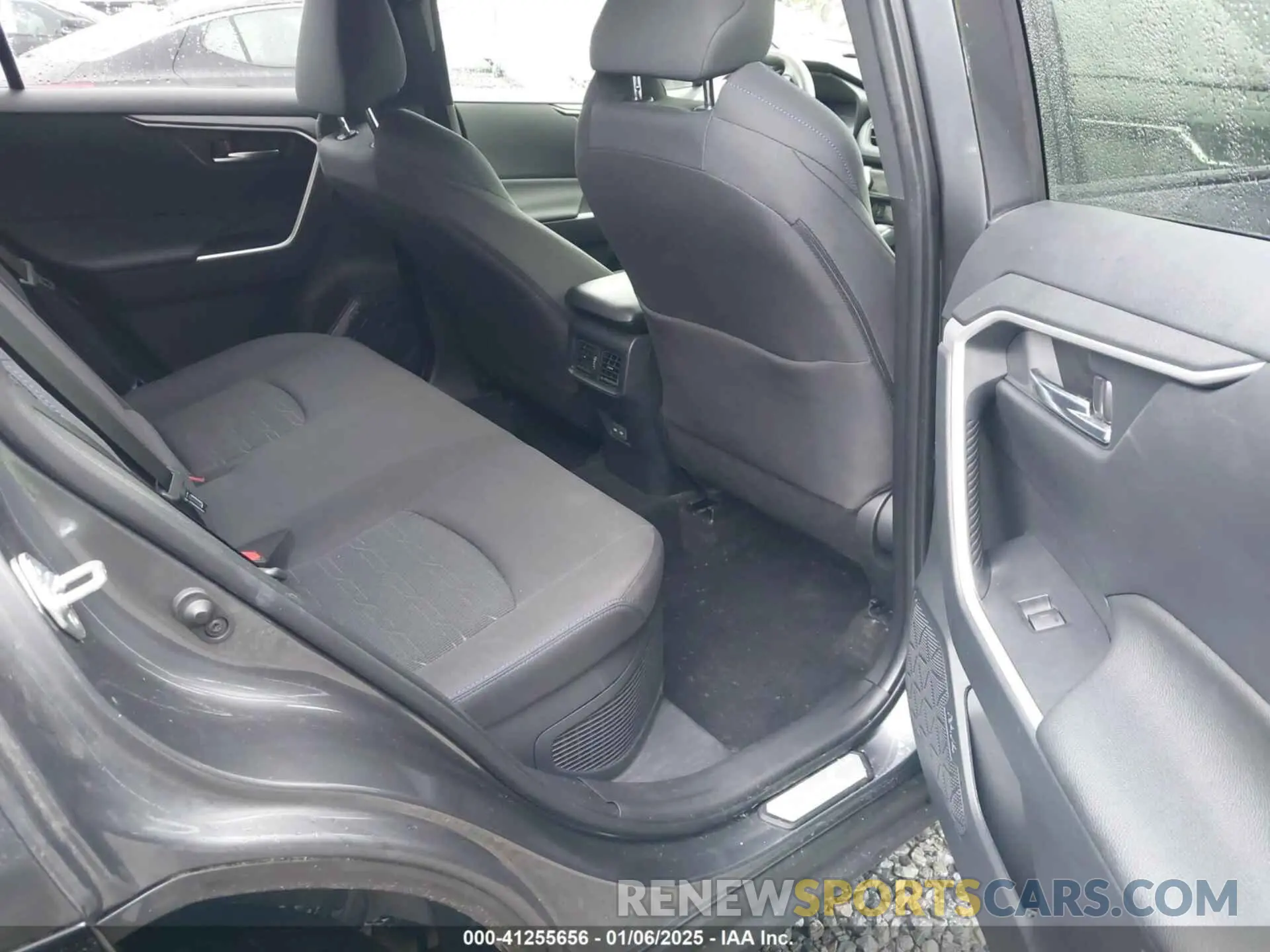 8 Photograph of a damaged car JTM16RFV1PD092166 TOYOTA RAV4 HYBRID 2023