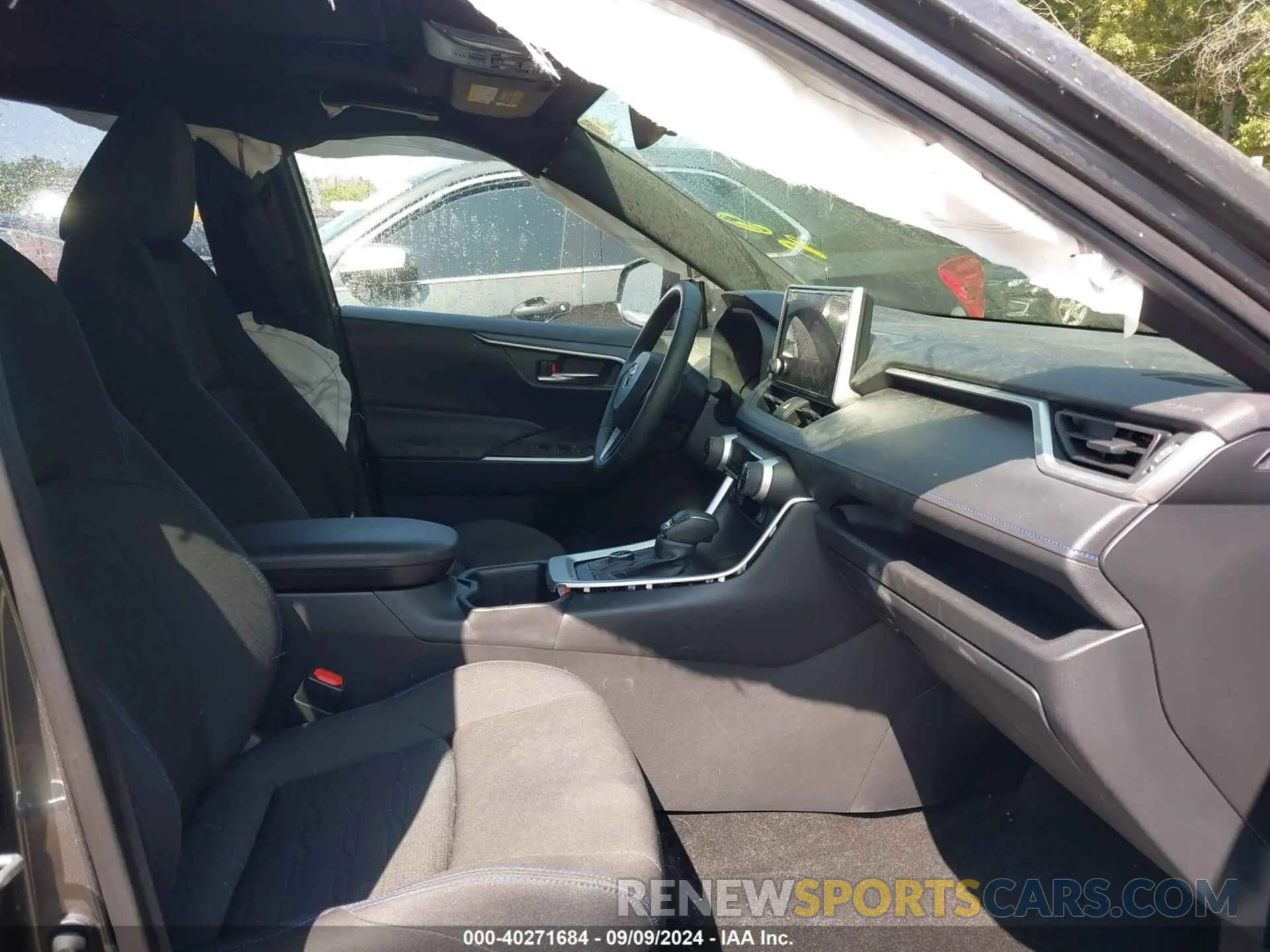 5 Photograph of a damaged car JTM16RFV5PD085043 TOYOTA RAV4 HYBRID 2023
