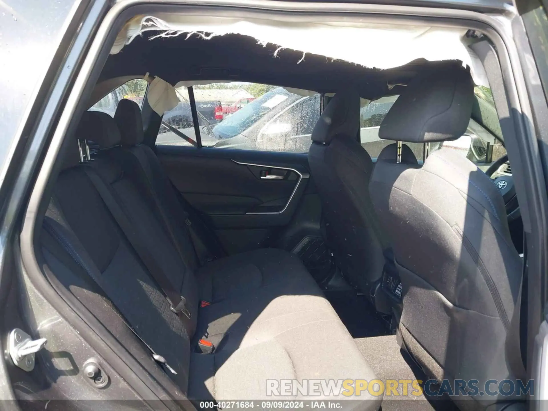8 Photograph of a damaged car JTM16RFV5PD085043 TOYOTA RAV4 HYBRID 2023