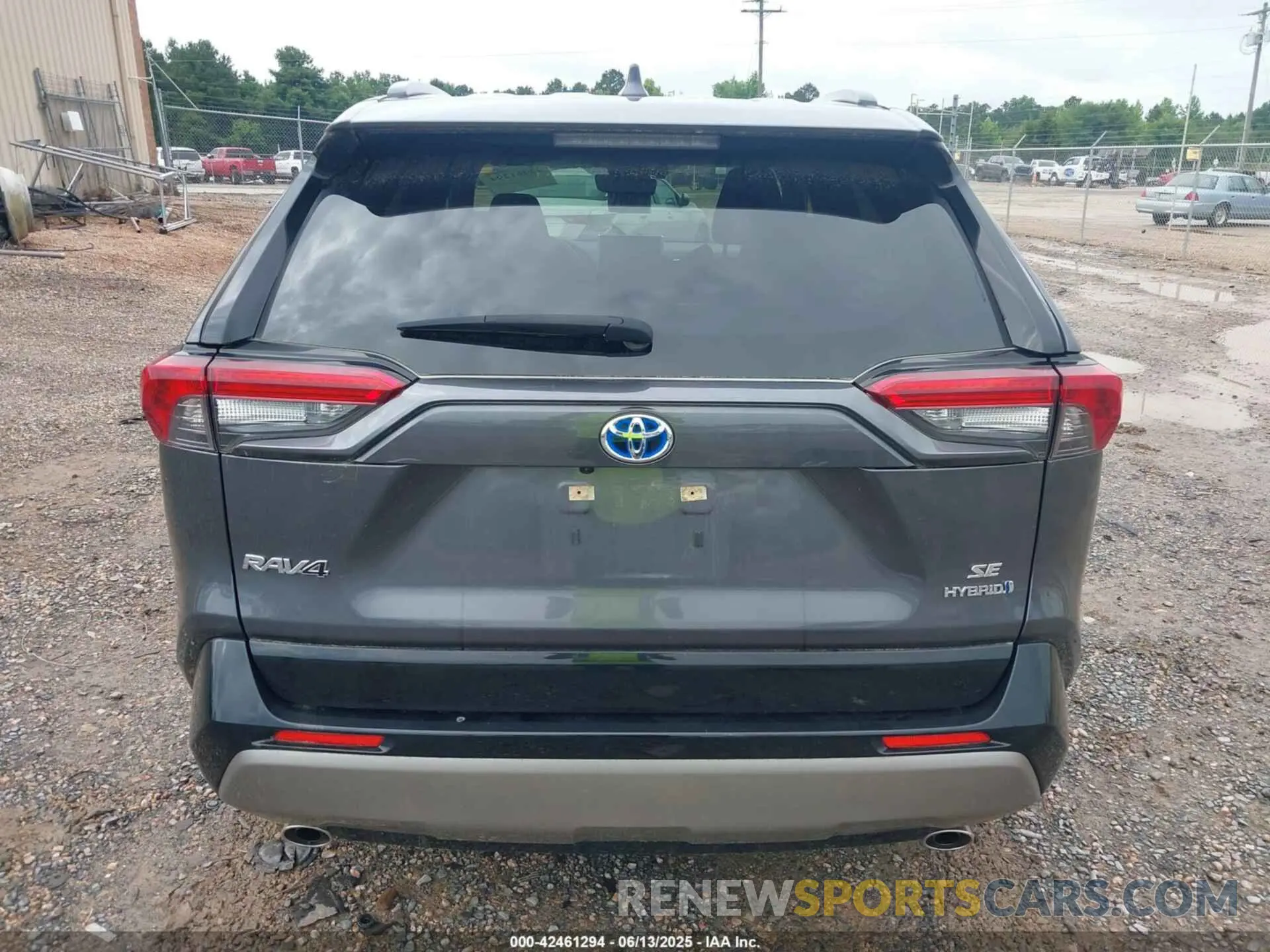 16 Photograph of a damaged car JTM16RFV8PJ032905 TOYOTA RAV4 HYBRID 2023