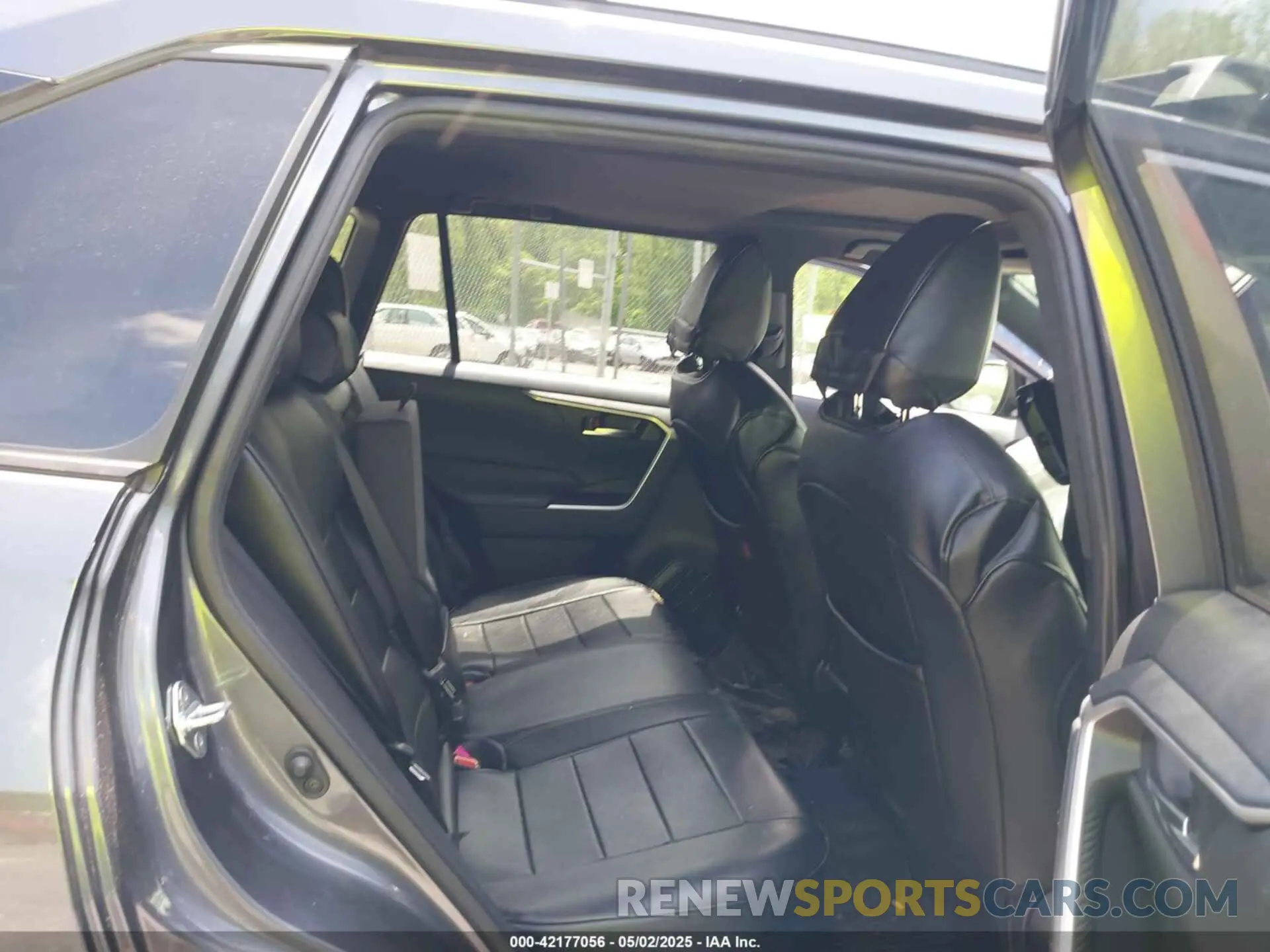 8 Photograph of a damaged car JTM16RFV9PD113152 TOYOTA RAV4 HYBRID 2023