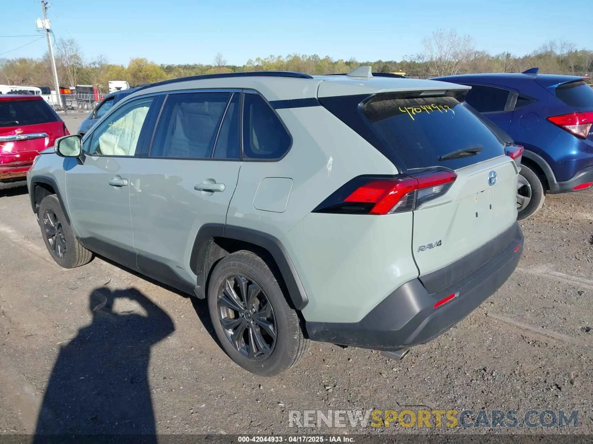 3 Photograph of a damaged car JTMB6RFV3PD116696 TOYOTA RAV4 HYBRID 2023