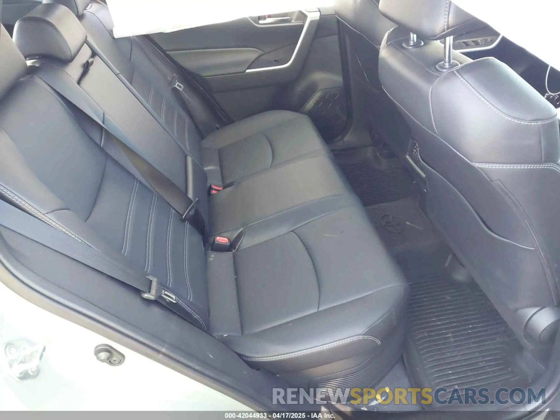 8 Photograph of a damaged car JTMB6RFV3PD116696 TOYOTA RAV4 HYBRID 2023