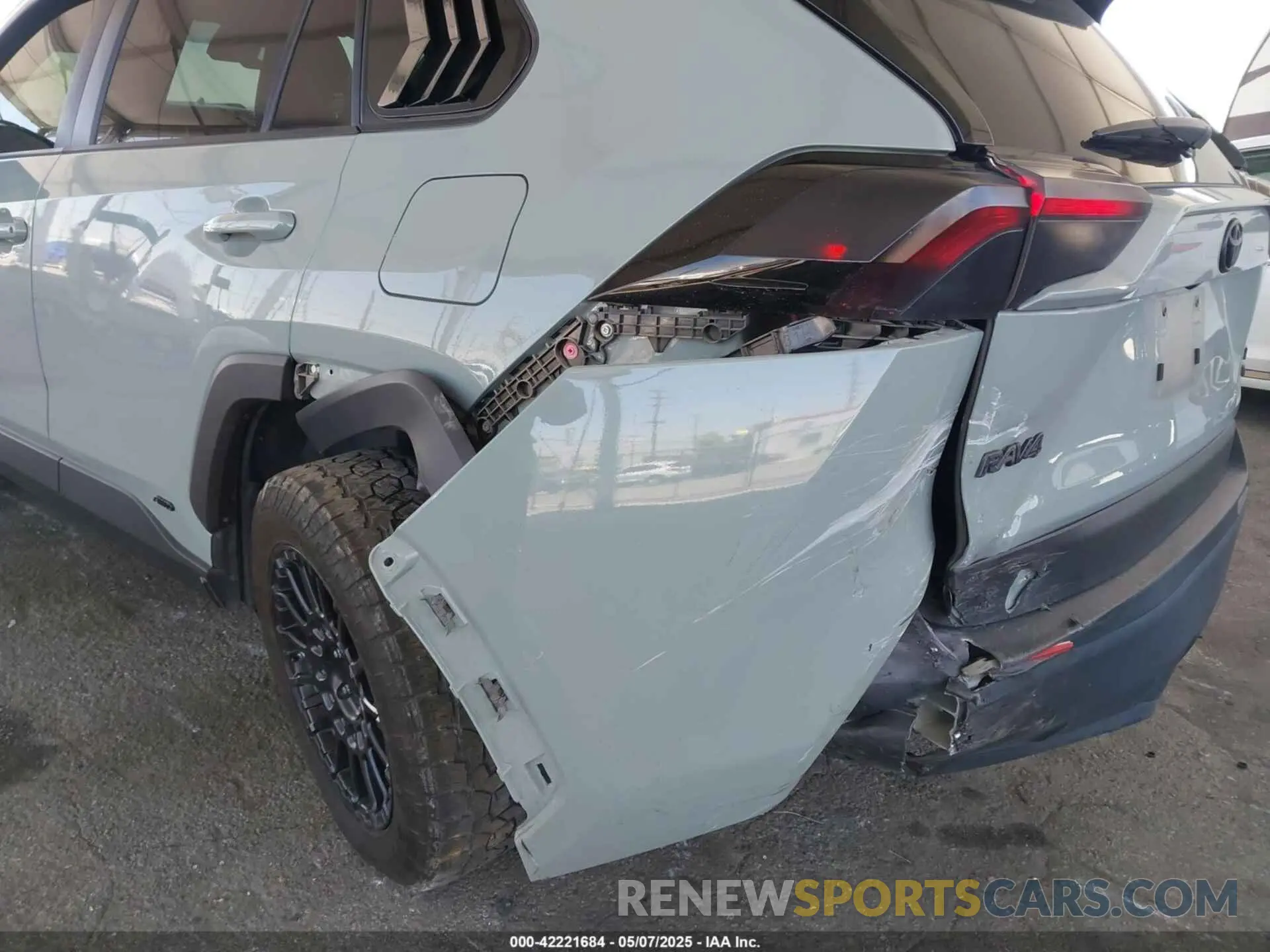 6 Photograph of a damaged car JTMB6RFV4PD097043 TOYOTA RAV4 HYBRID 2023
