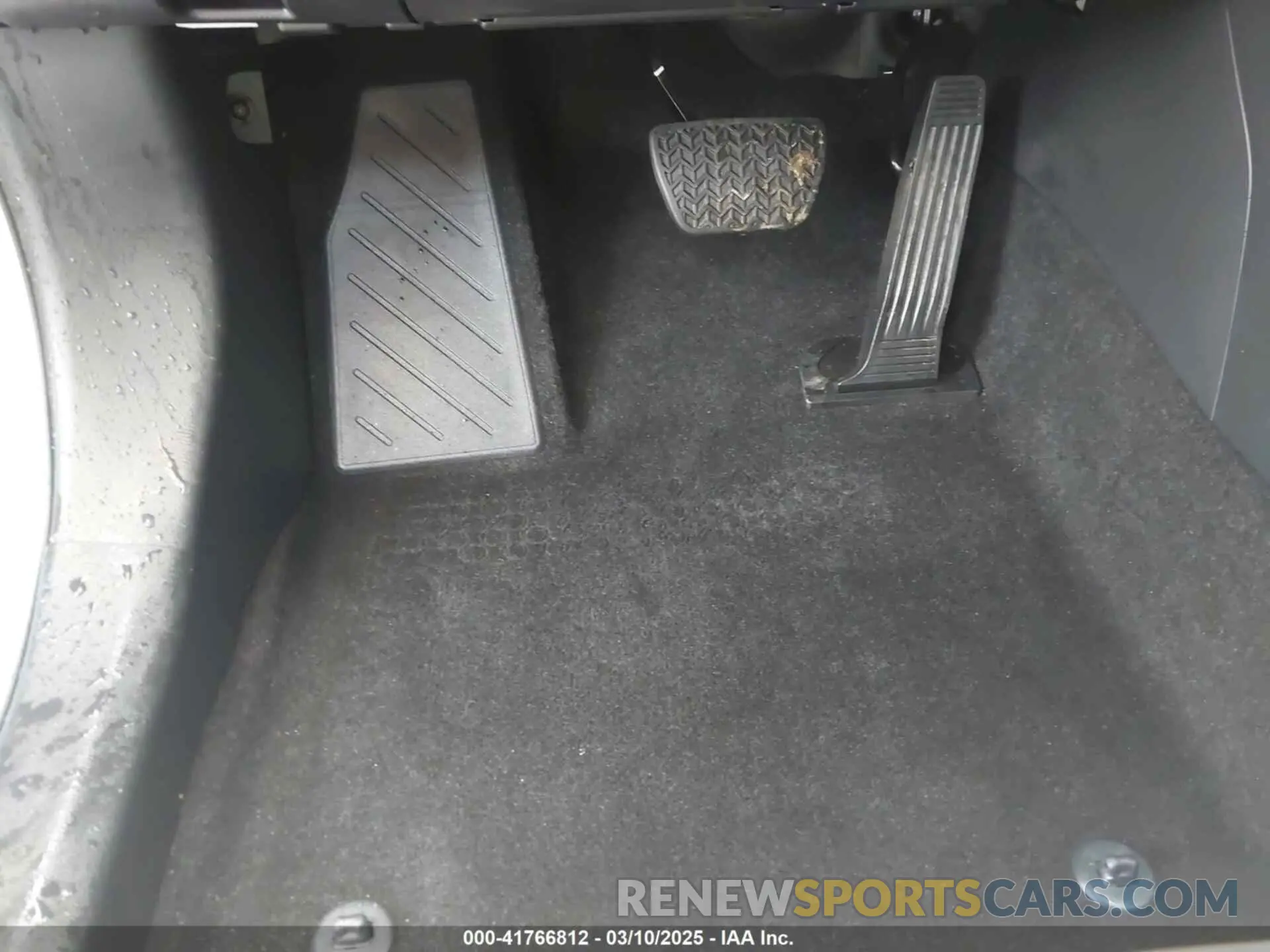 16 Photograph of a damaged car JTMB6RFV4PD114763 TOYOTA RAV4 HYBRID 2023