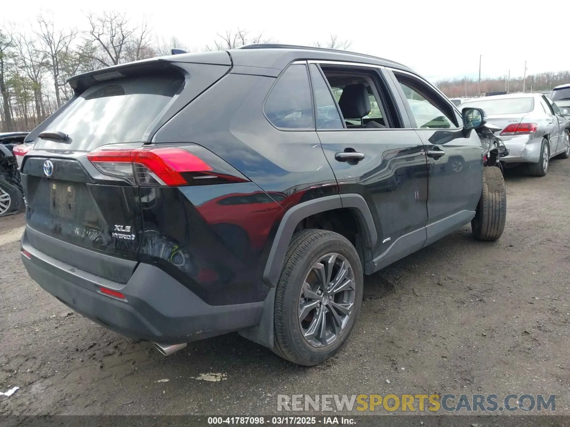 4 Photograph of a damaged car JTMB6RFV5PD115565 TOYOTA RAV4 HYBRID 2023