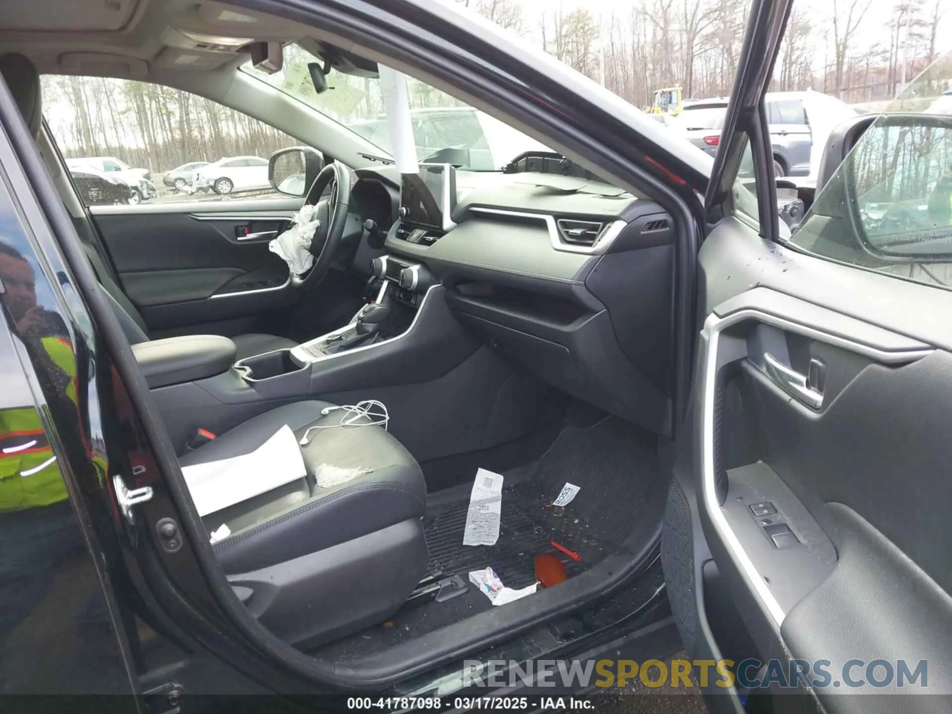 5 Photograph of a damaged car JTMB6RFV5PD115565 TOYOTA RAV4 HYBRID 2023