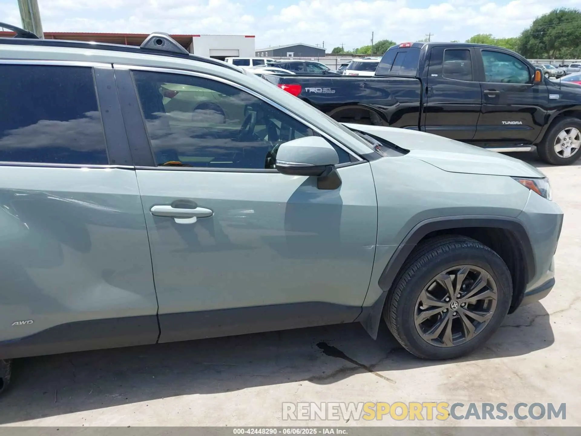 14 Photograph of a damaged car JTMB6RFV6PD079532 TOYOTA RAV4 HYBRID 2023