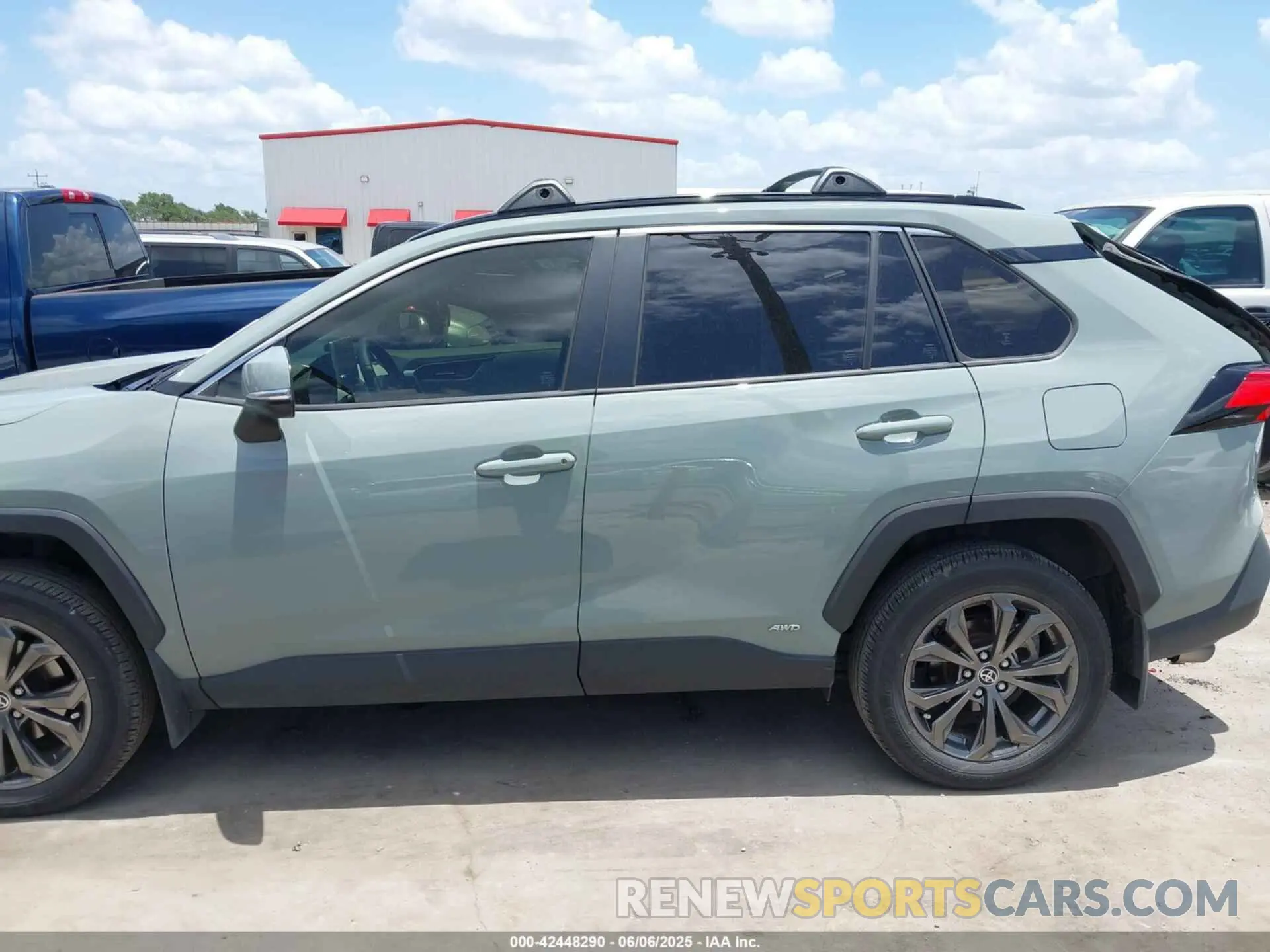 15 Photograph of a damaged car JTMB6RFV6PD079532 TOYOTA RAV4 HYBRID 2023
